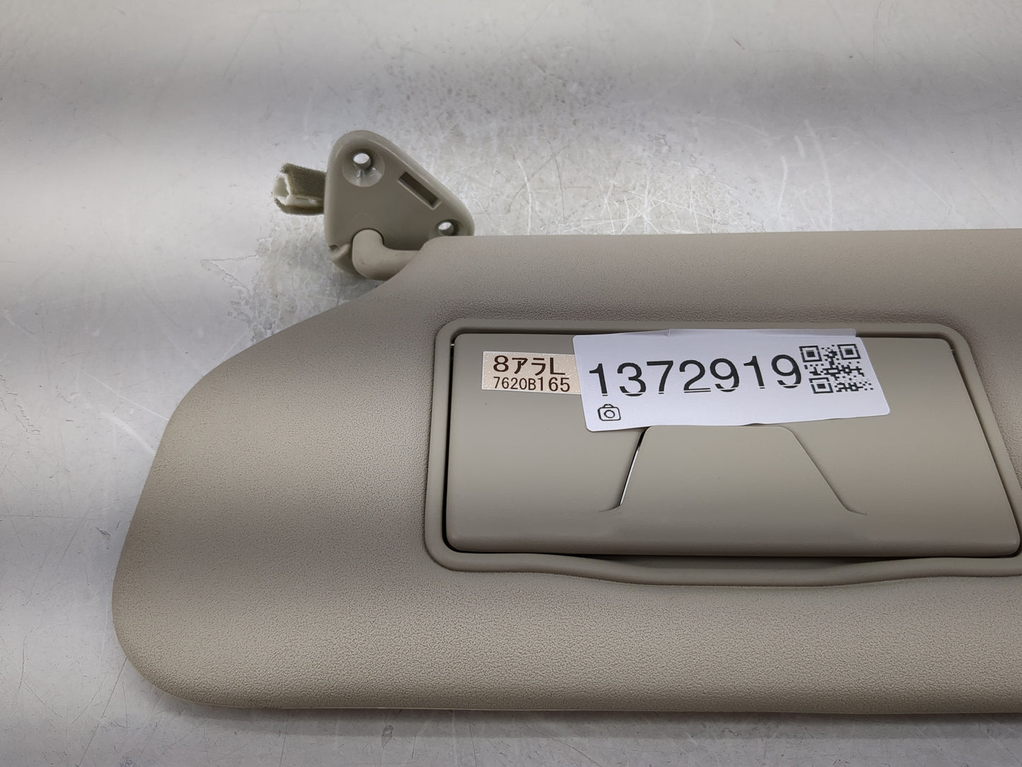 2016 Mitsubishi Outlander Sun Visor Shade Replacement Driver Left Mirror Fits OEM Used Auto Parts - Oemusedautoparts1.com