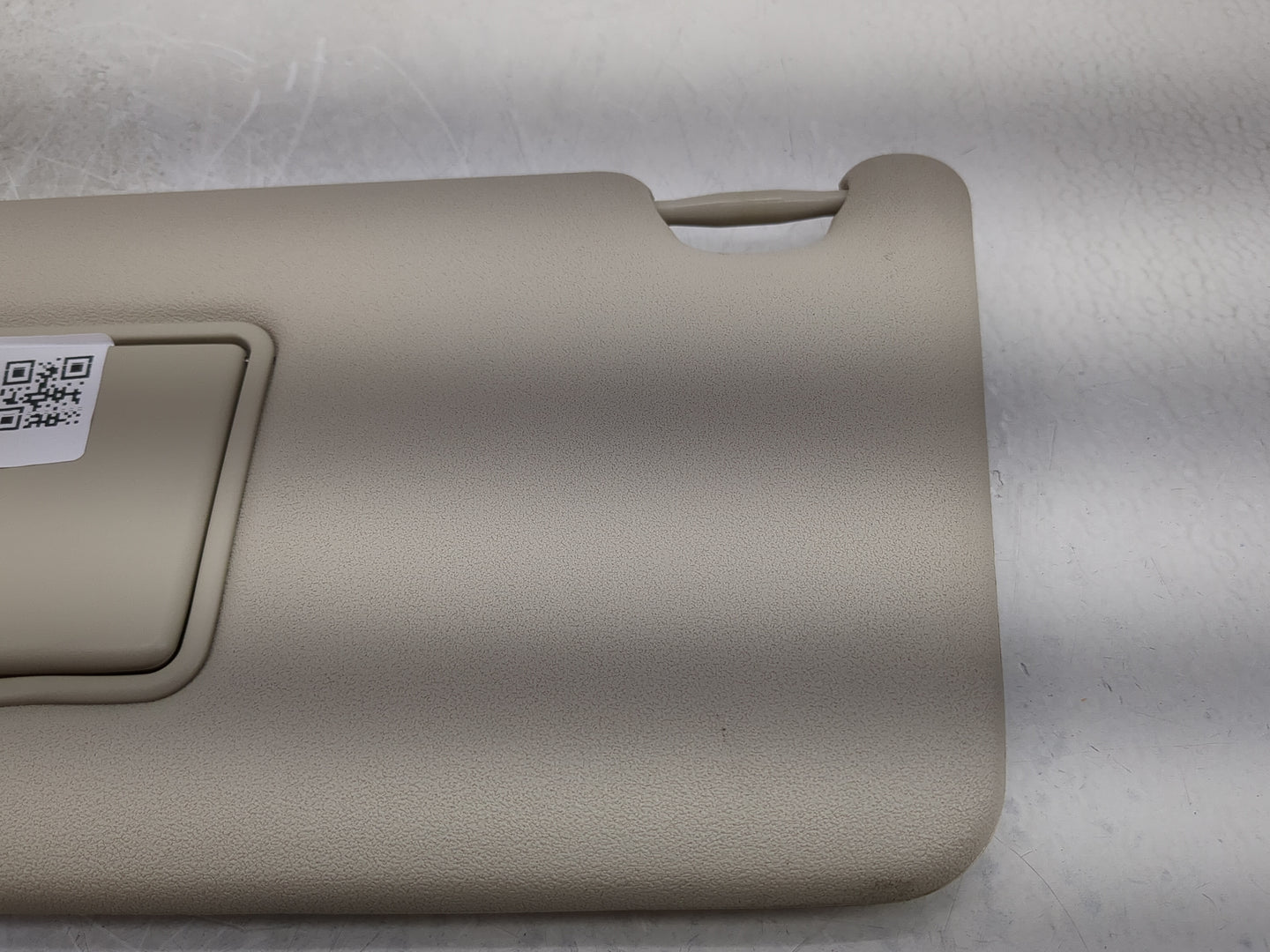 2016 Mitsubishi Outlander Sun Visor Shade Replacement Driver Left Mirror Fits OEM Used Auto Parts - Oemusedautoparts1.com