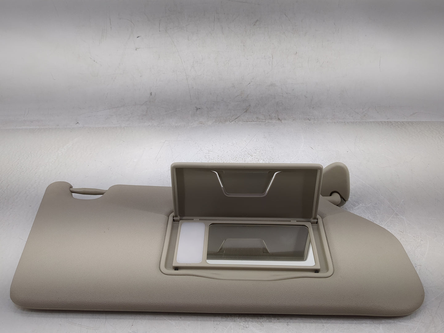 2016 Mitsubishi Outlander Sun Visor Shade Replacement Passenger Right Mirror Fits OEM Used Auto Parts - Oemusedautoparts1.co