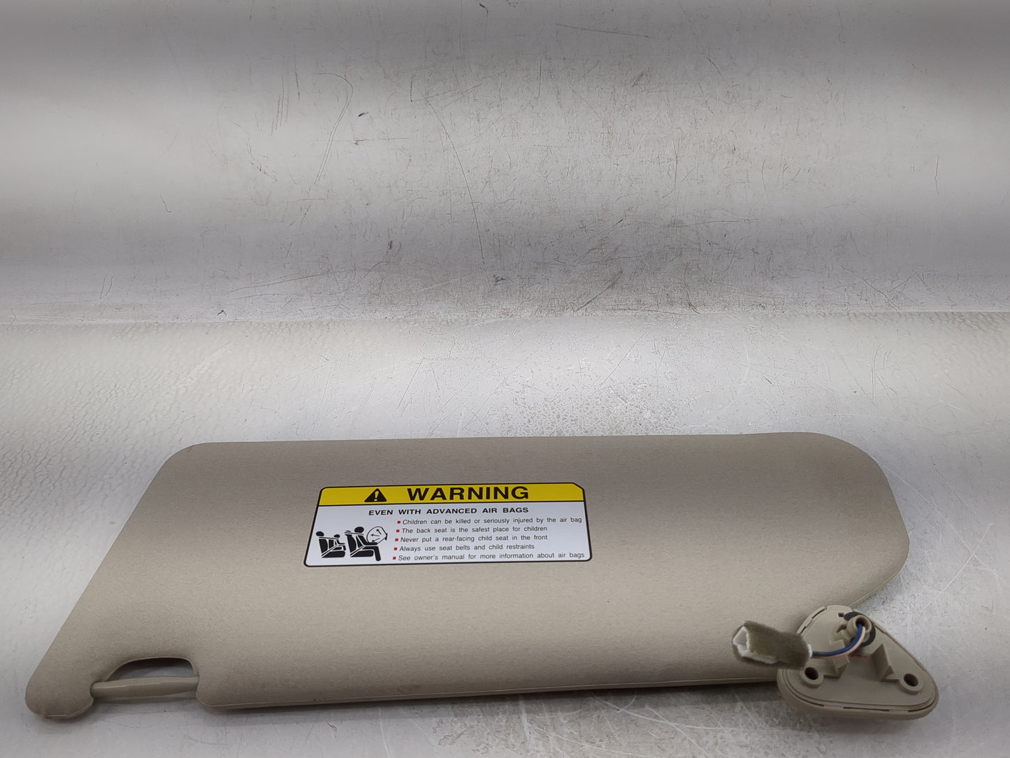 2016 Mitsubishi Outlander Sun Visor Shade Replacement Passenger Right Mirror Fits OEM Used Auto Parts - Oemusedautoparts1.co