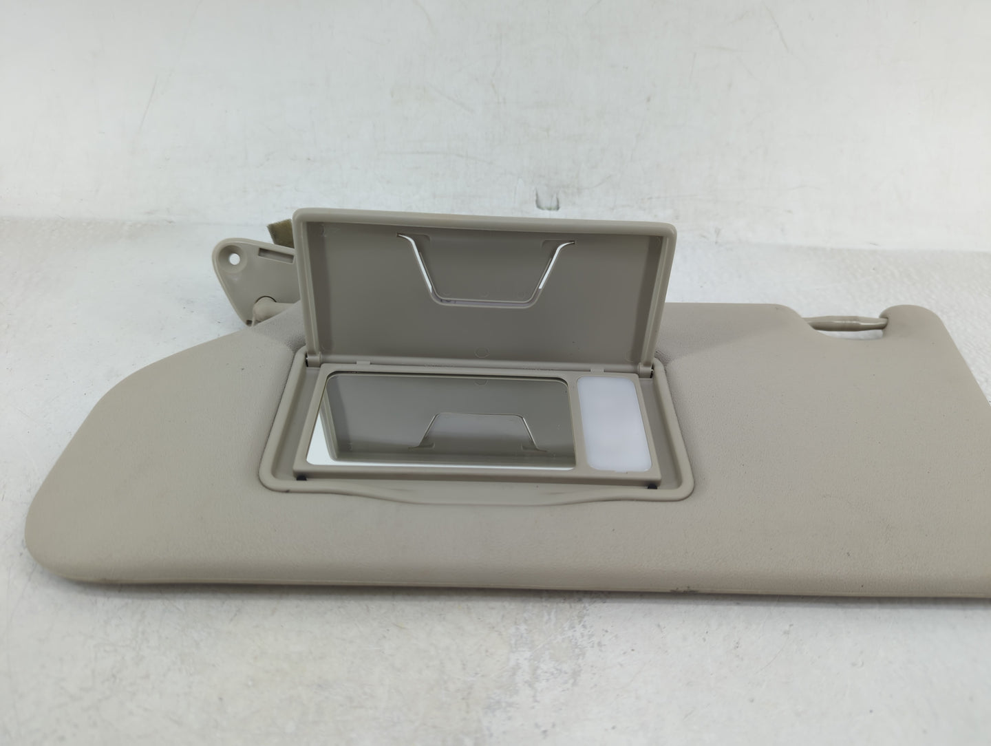 2016 Mitsubishi Outlander Sun Visor Shade Replacement Driver Left Mirror Fits OEM Used Auto Parts - Oemusedautoparts1.com