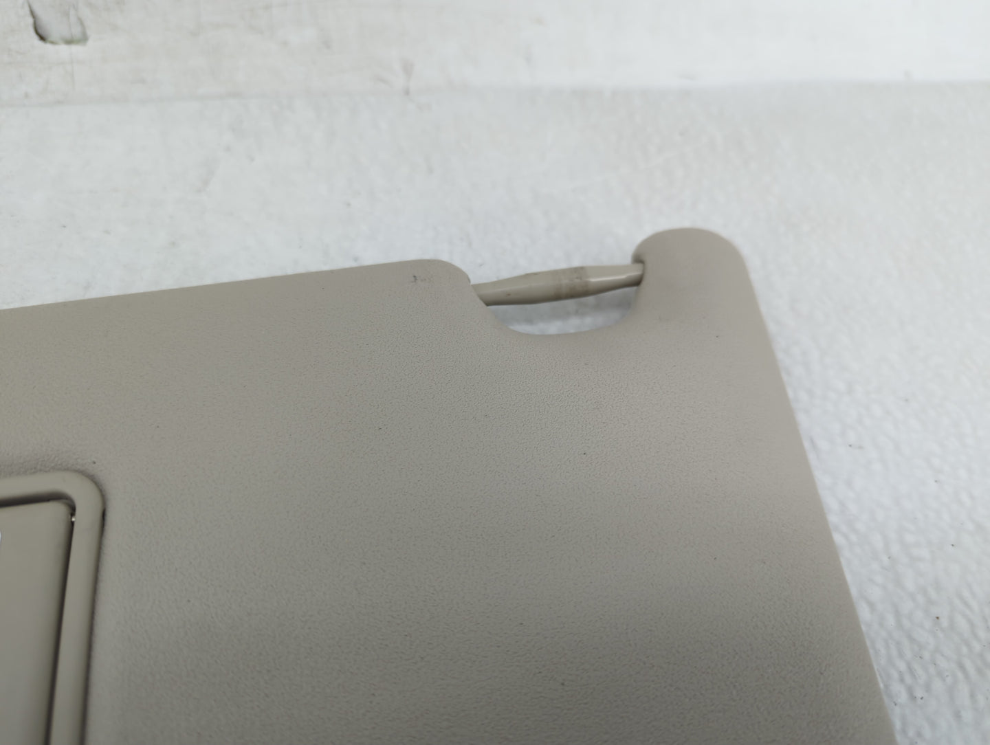 2016 Mitsubishi Outlander Sun Visor Shade Replacement Driver Left Mirror Fits OEM Used Auto Parts - Oemusedautoparts1.com