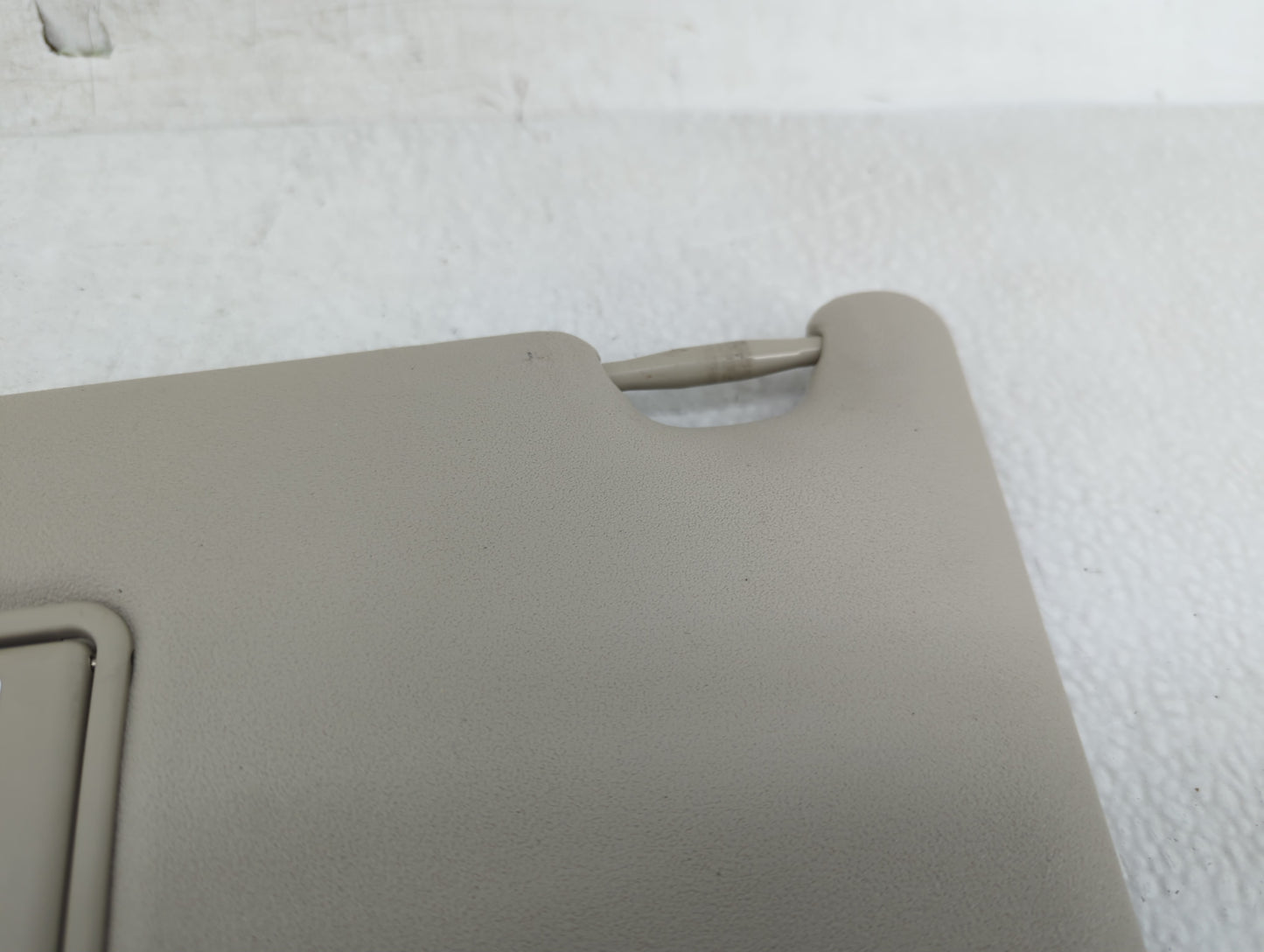 2016 Mitsubishi Outlander Sun Visor Shade Replacement Driver Left Mirror Fits OEM Used Auto Parts - Oemusedautoparts1.com