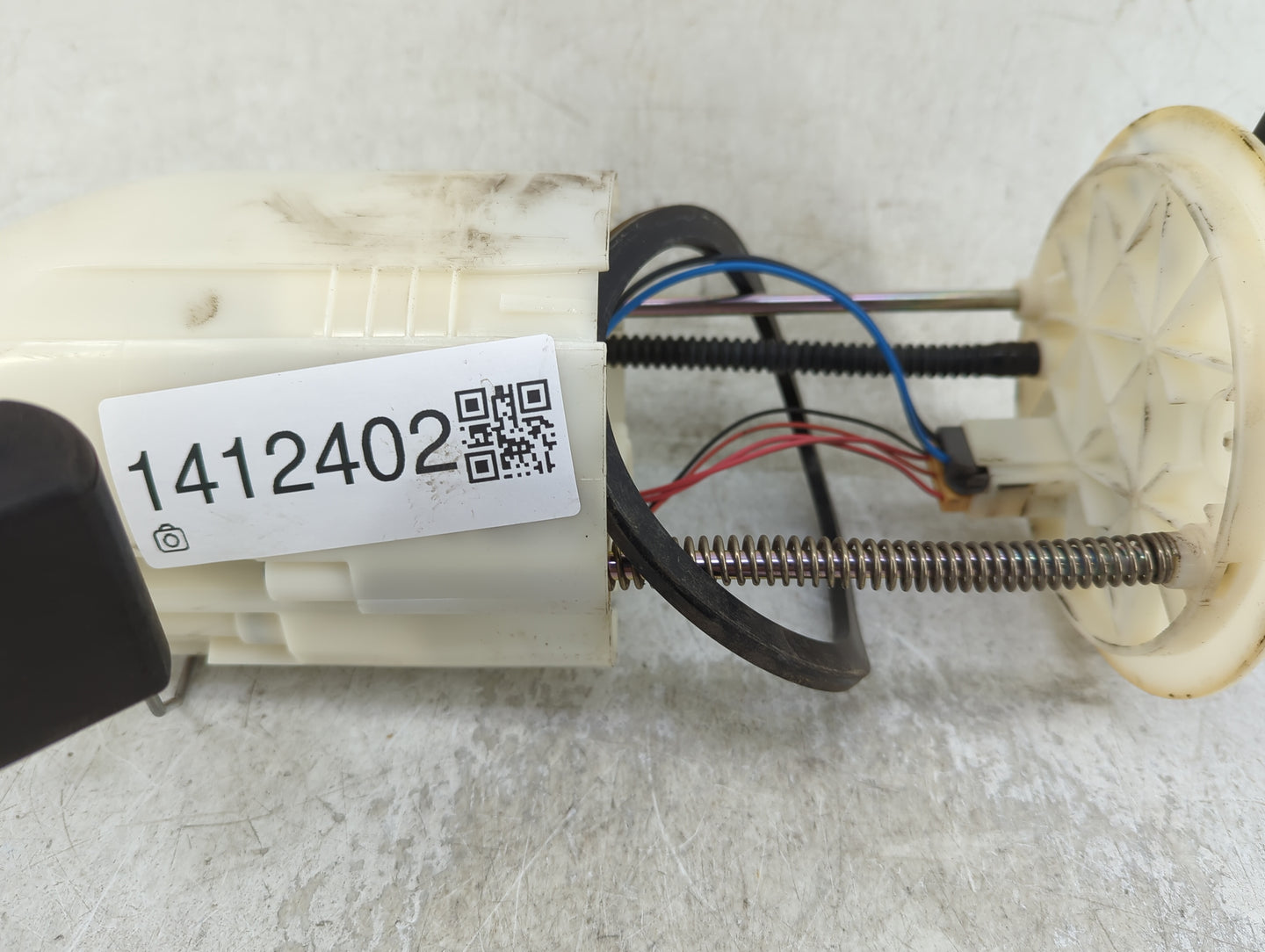 2014-2016 Mitsubishi Outlander Electrical Gas Fuel Pump Assembly - Oemusedautoparts1.com