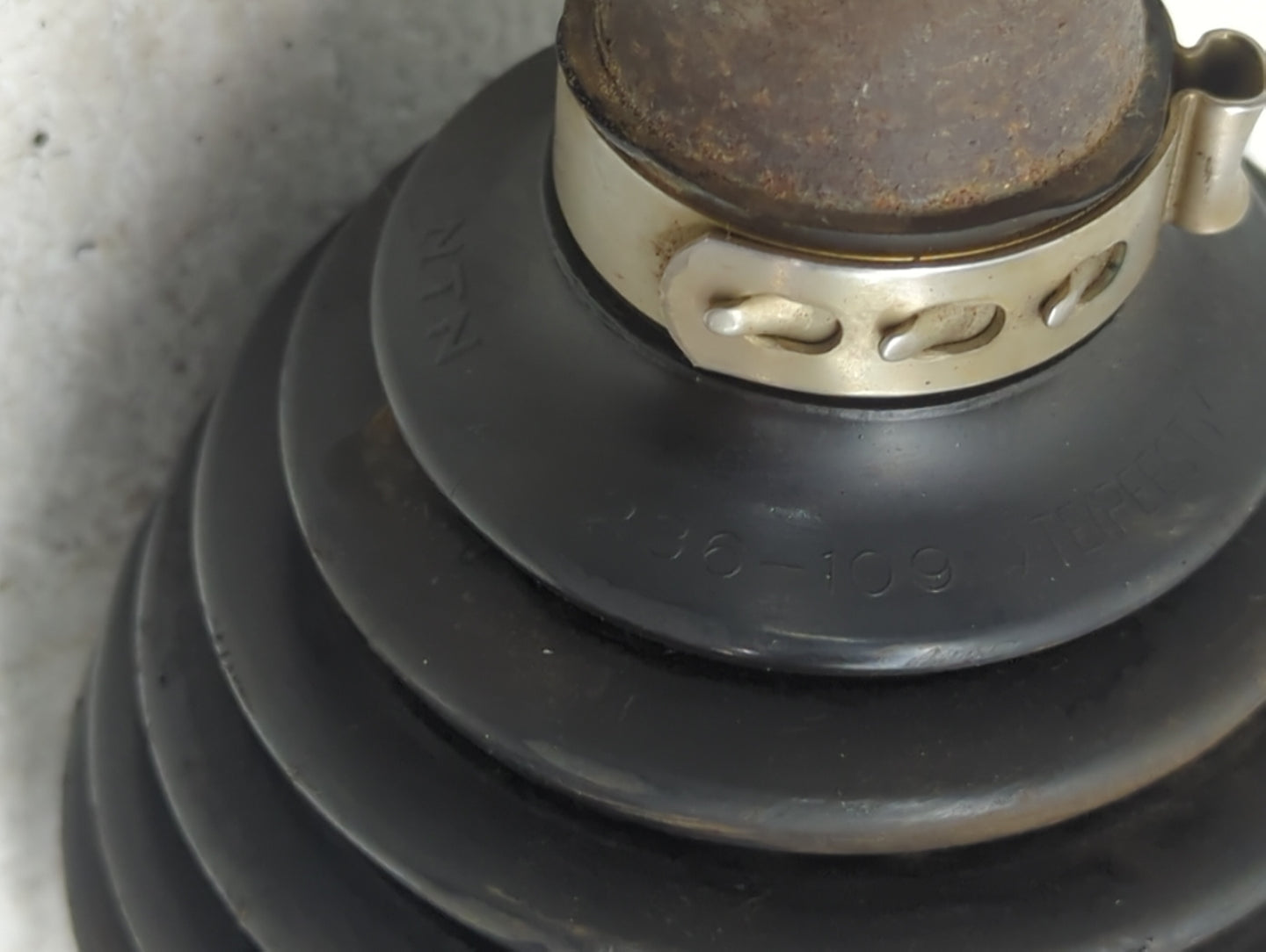 2016 Mitsubishi Outlander Axle Shaft Front Passenger Cv C/v - Oemusedautoparts1.com