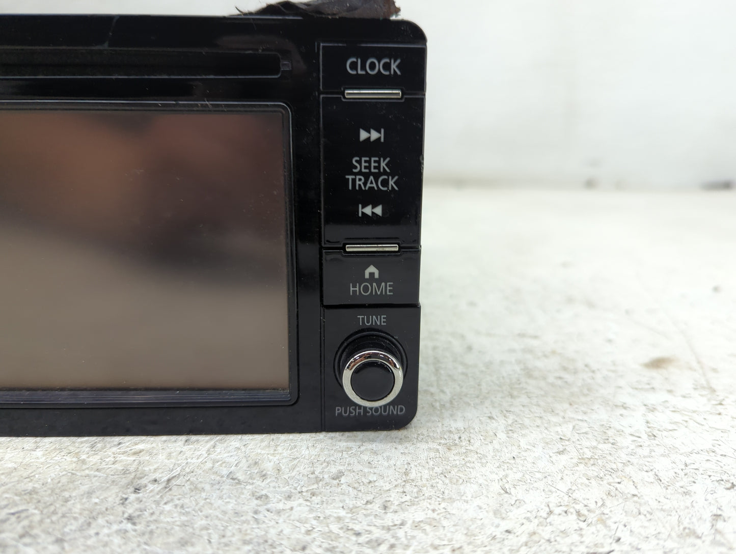2016 Mitsubishi Outlander Radio AM FM Cd Player Receiver Replacement P/N:8701A692 Fits OEM Used Auto Parts - Oemusedautopart