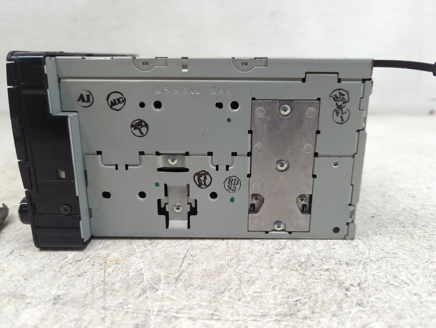 2016 Mitsubishi Outlander Radio AM FM Cd Player Receiver Replacement P/N:8701A692 Fits OEM Used Auto Parts - Oemusedautopart