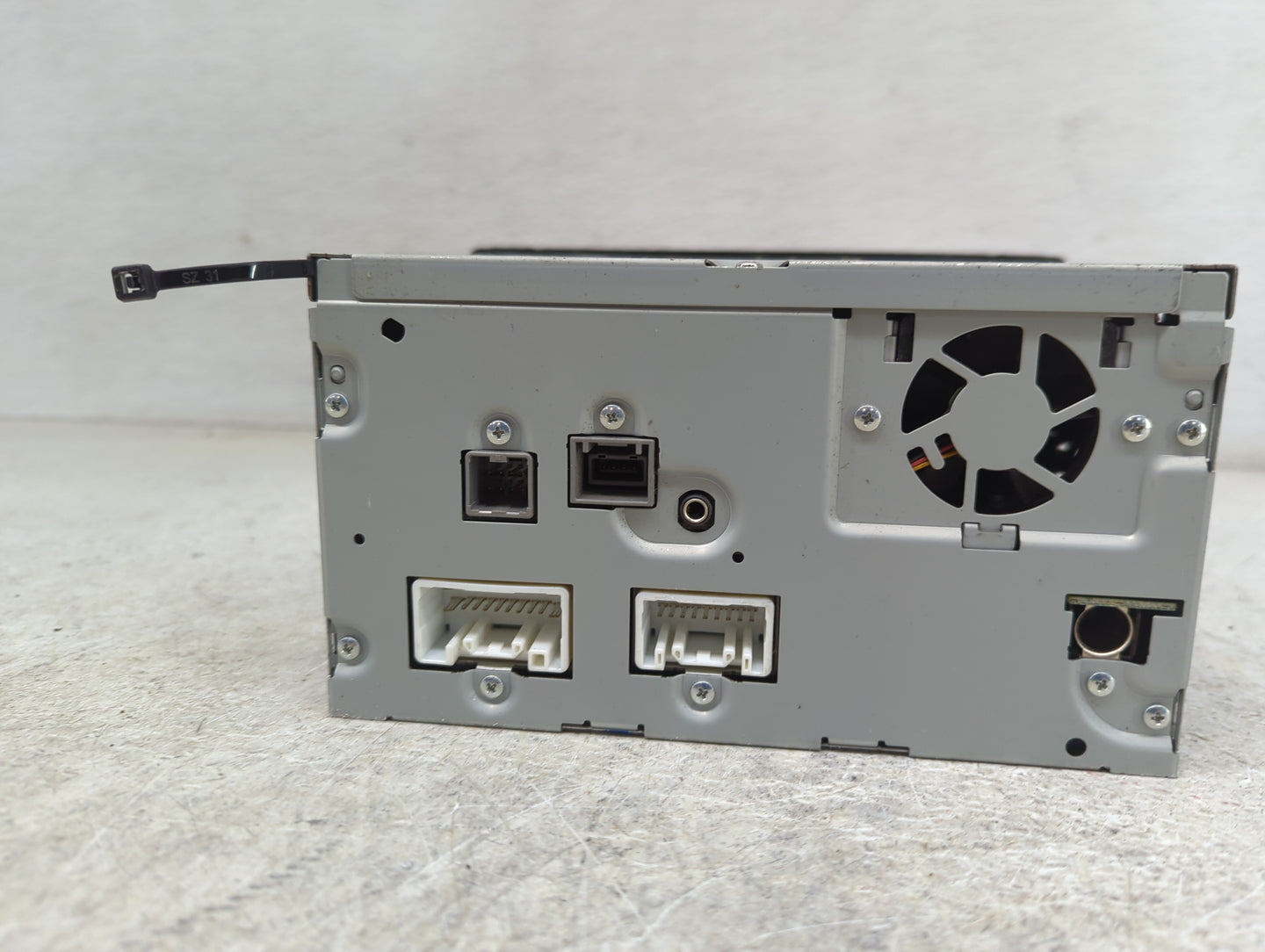 2016 Mitsubishi Outlander Radio AM FM Cd Player Receiver Replacement P/N:8701A692 Fits OEM Used Auto Parts - Oemusedautopart