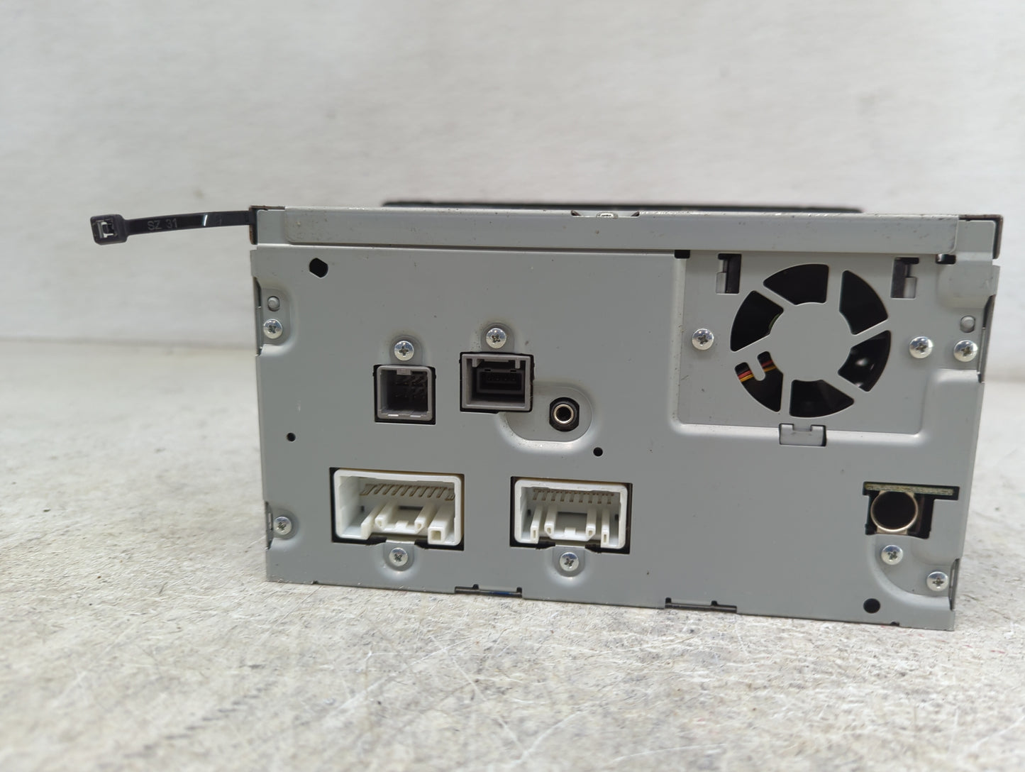2016 Mitsubishi Outlander Radio AM FM Cd Player Receiver Replacement P/N:8701A692 Fits OEM Used Auto Parts - Oemusedautopart