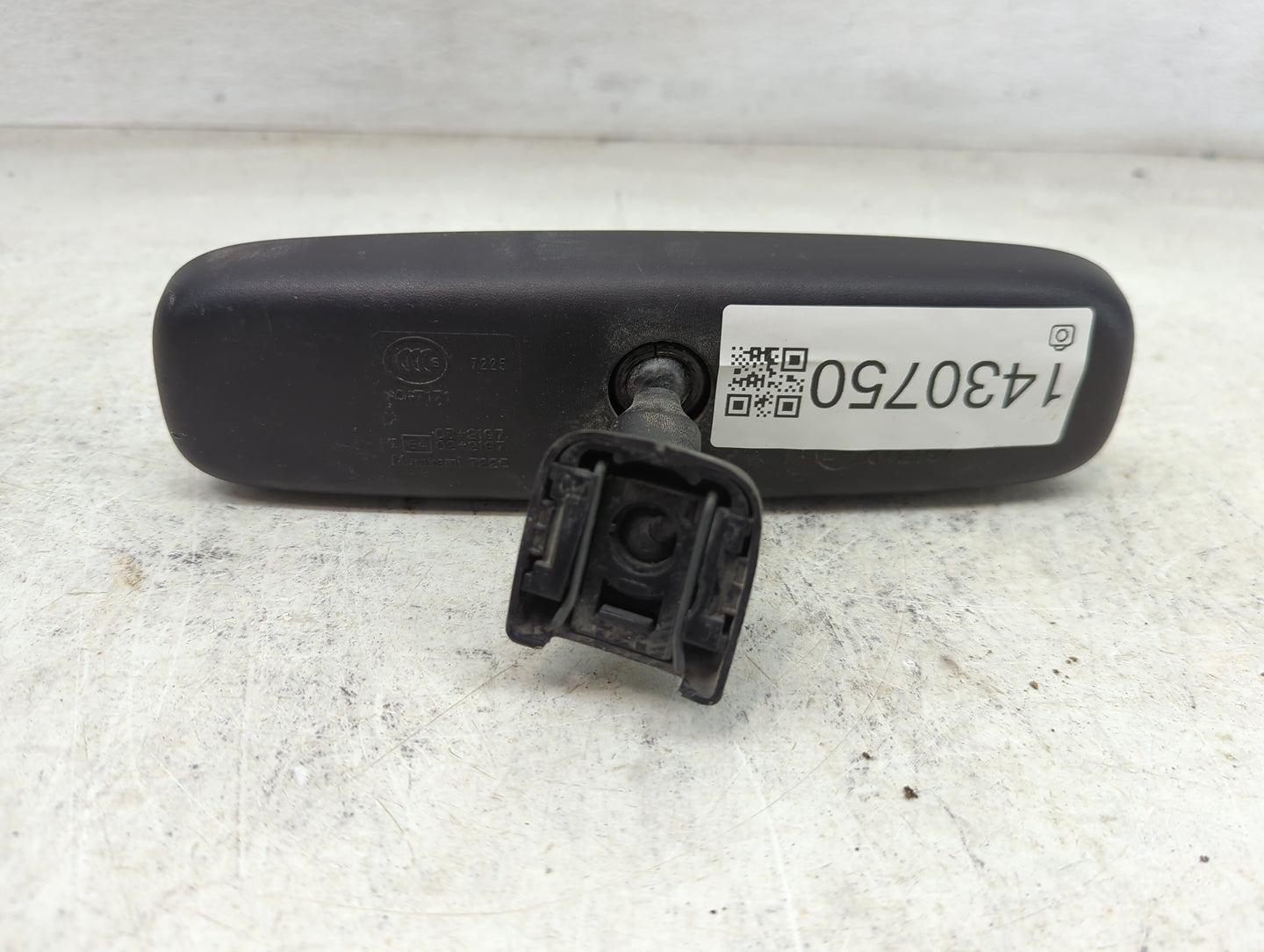 2016 Mitsubishi Outlander Interior Rear View Mirror Replacement OEM P/N:X017171 Murakami 7225, 05*2197 Fits OEM Used Auto Pa