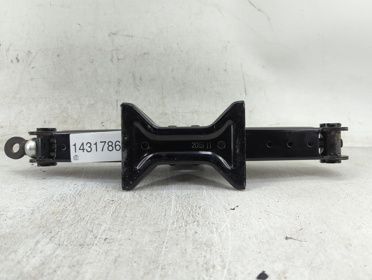 2016 Mitsubishi Outlander Spare Scissor Car Jack - Oemusedautoparts1.com