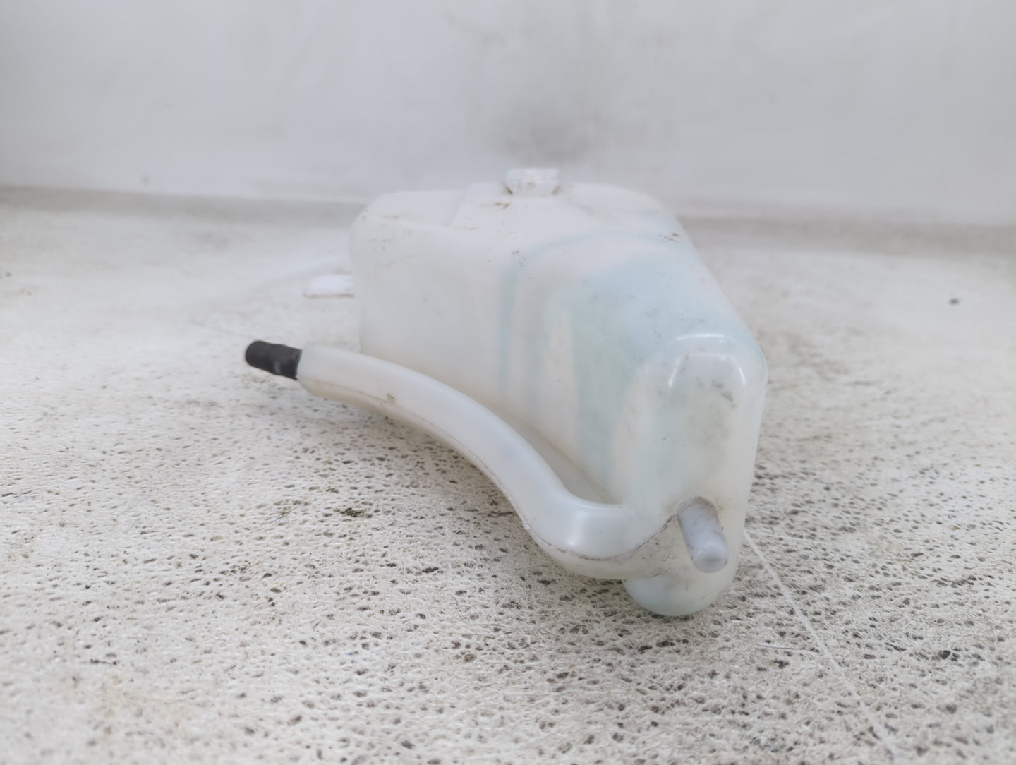 2014 Outlander Radiator Coolant Overflow Expansion Tank Bottle - Oemusedautoparts1.com