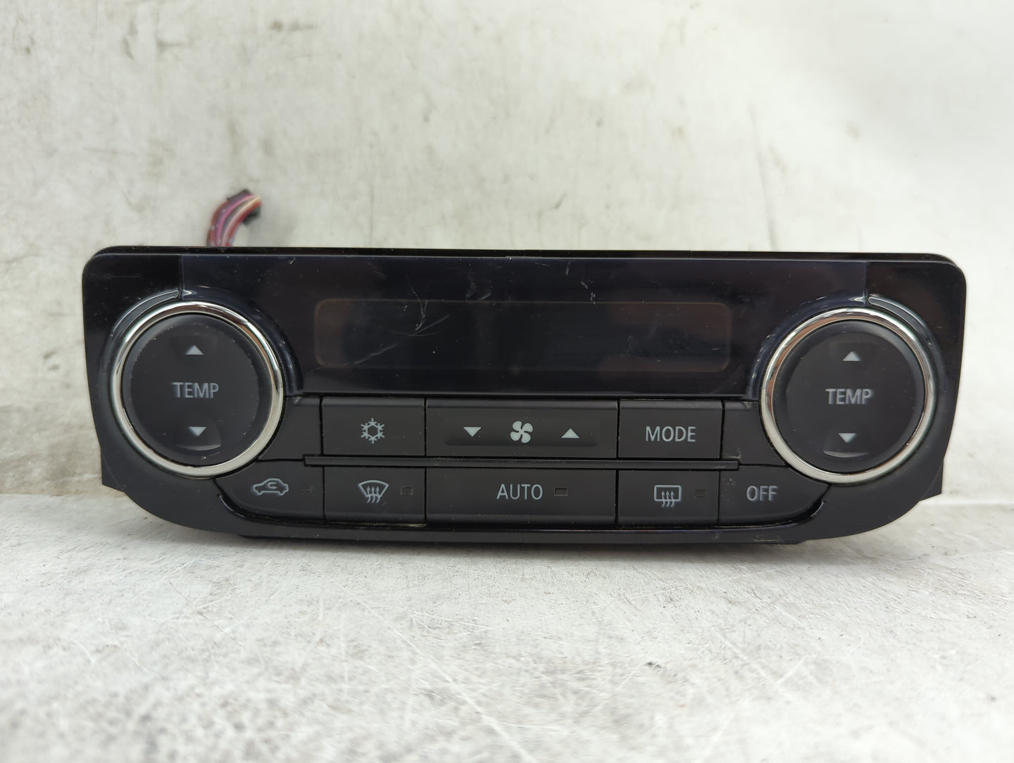 2016 Mitsubishi Outlander Climate Control Module Temperature AC/Heater Replacement Fits OEM Used Auto Parts - Oemusedautopar