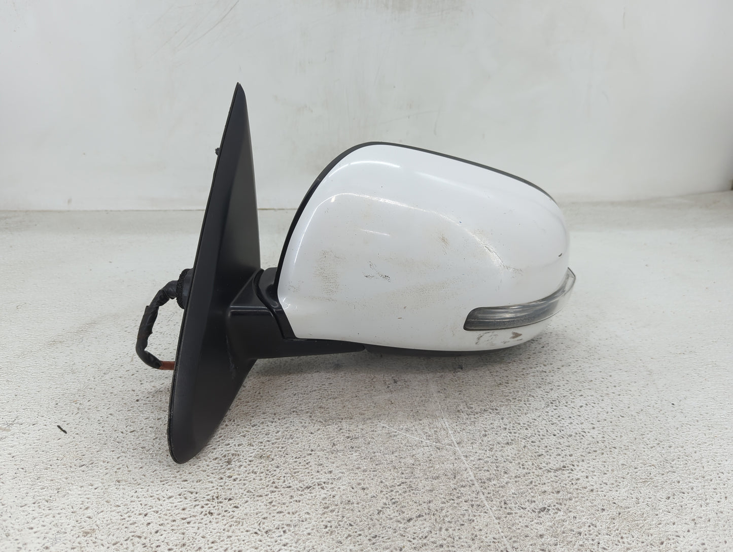 2016 Mitsubishi Outlander Driver Side View Mirror - Left Door Mirror OEM Used - Oemusedautoparts1.com