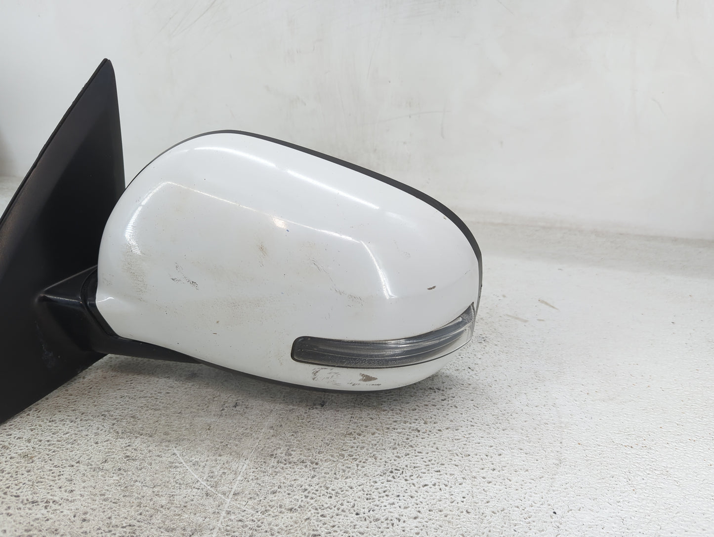 2016 Mitsubishi Outlander Driver Side View Mirror - Left Door Mirror OEM Used - Oemusedautoparts1.com