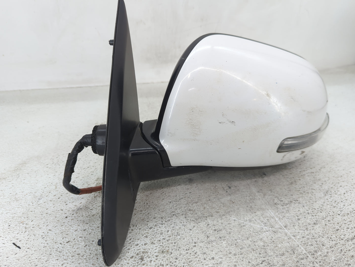 2016 Mitsubishi Outlander Driver Side View Mirror - Left Door Mirror OEM Used - Oemusedautoparts1.com