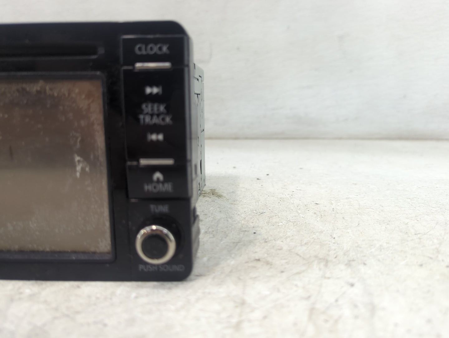 2016 Mitsubishi Outlander Radio AM FM Cd Player Receiver Replacement P/N:8701A692 DY-5MU5R69-T, 34U635A Fits OEM Used Auto P