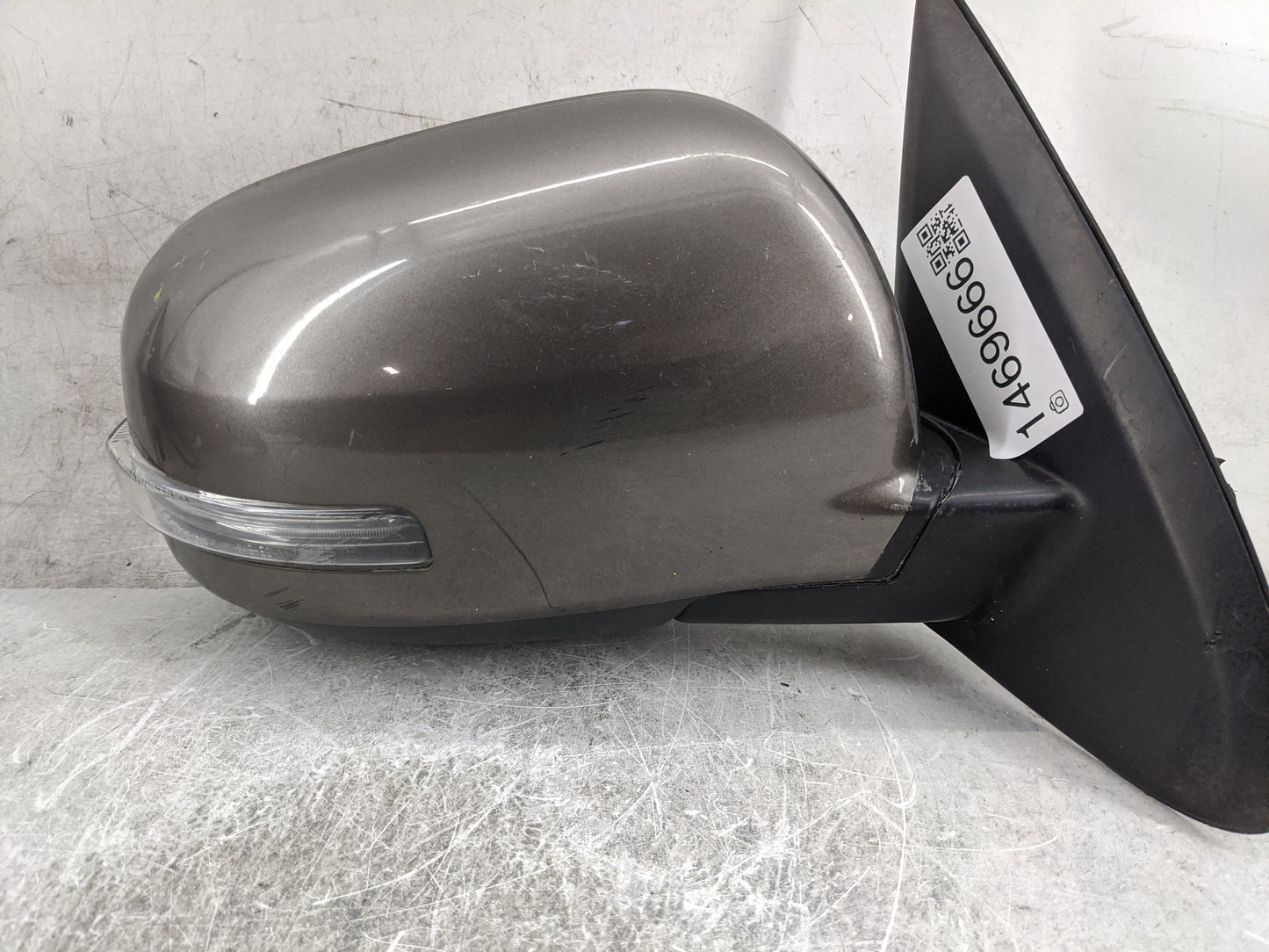 2016 Mitsubishi Outlander Passenger Side View Mirror - Right Door Mirror OEM Used - Oemusedautoparts1.com