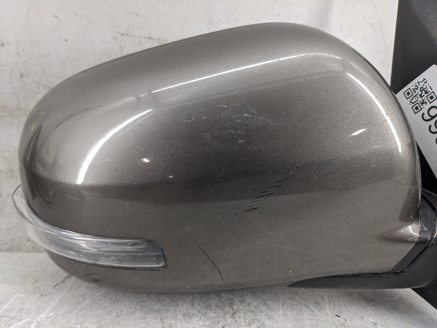 2016 Mitsubishi Outlander Passenger Side View Mirror - Right Door Mirror OEM Used - Oemusedautoparts1.com