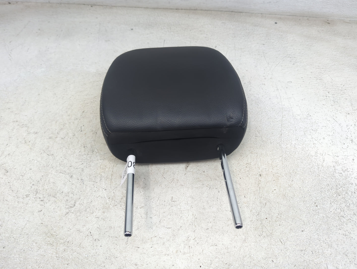 2016 Mitsubishi Outlander Headrest Head Rest Front Driver Seat Black - Oemusedautoparts1.com