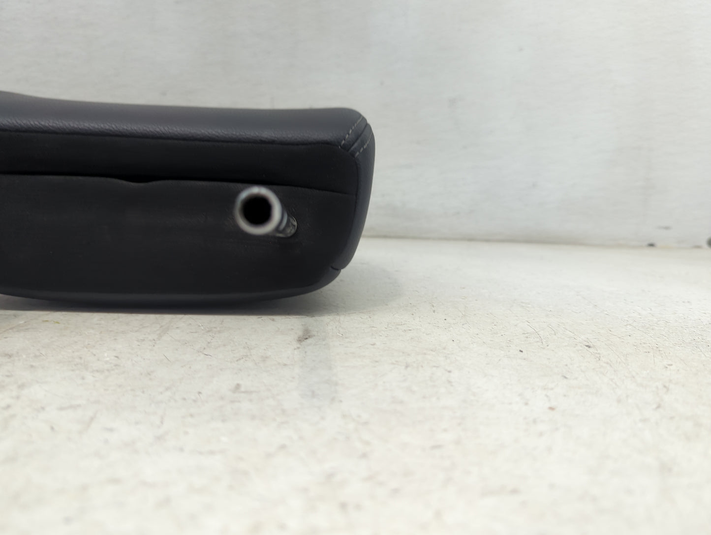 2016 Mitsubishi Outlander Headrest Head Rest Front Driver Passenger Seat Fits OEM Used Auto Parts - Oemusedautoparts1.com