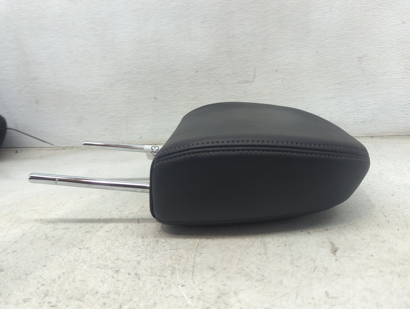 2016 Mitsubishi Outlander Headrest Head Rest Front Driver Passenger Seat Fits OEM Used Auto Parts - Oemusedautoparts1.com