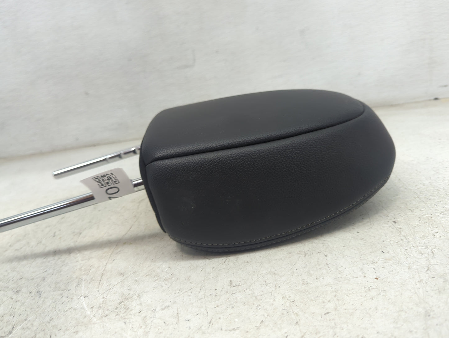 2016 Mitsubishi Outlander Headrest Head Rest Front Driver Passenger Seat Fits OEM Used Auto Parts - Oemusedautoparts1.com