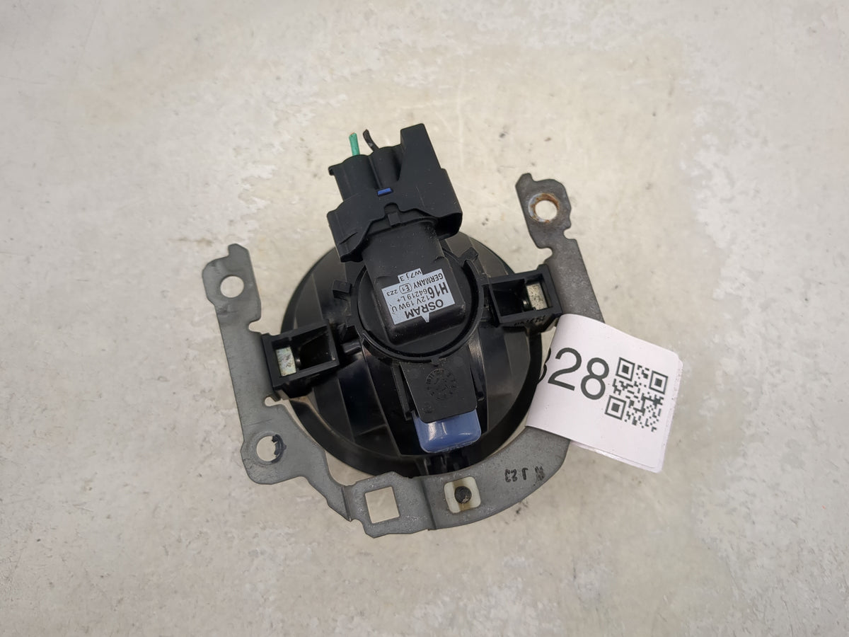 2016-2022 Mitsubishi Outlander Driver Left Oem Fog Light Lamp Black - Oemusedautoparts1.com