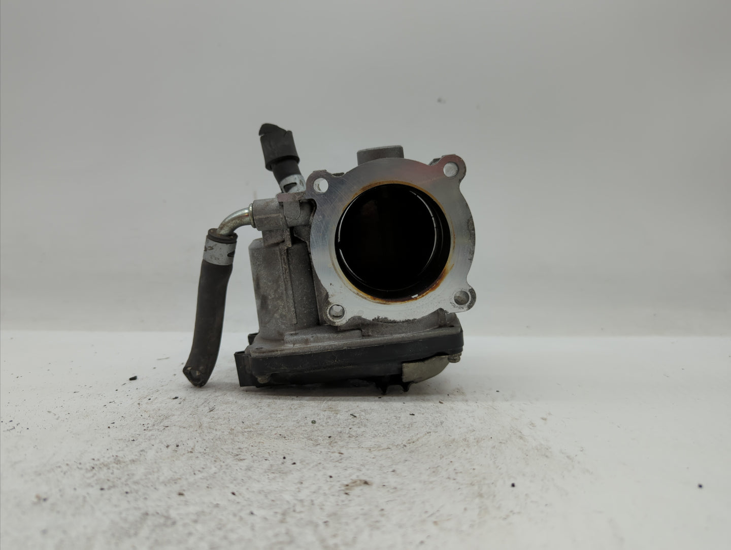2016 Mitsubishi Outlander Throttle Body Fits OEM Used Auto Parts - Oemusedautoparts1.com