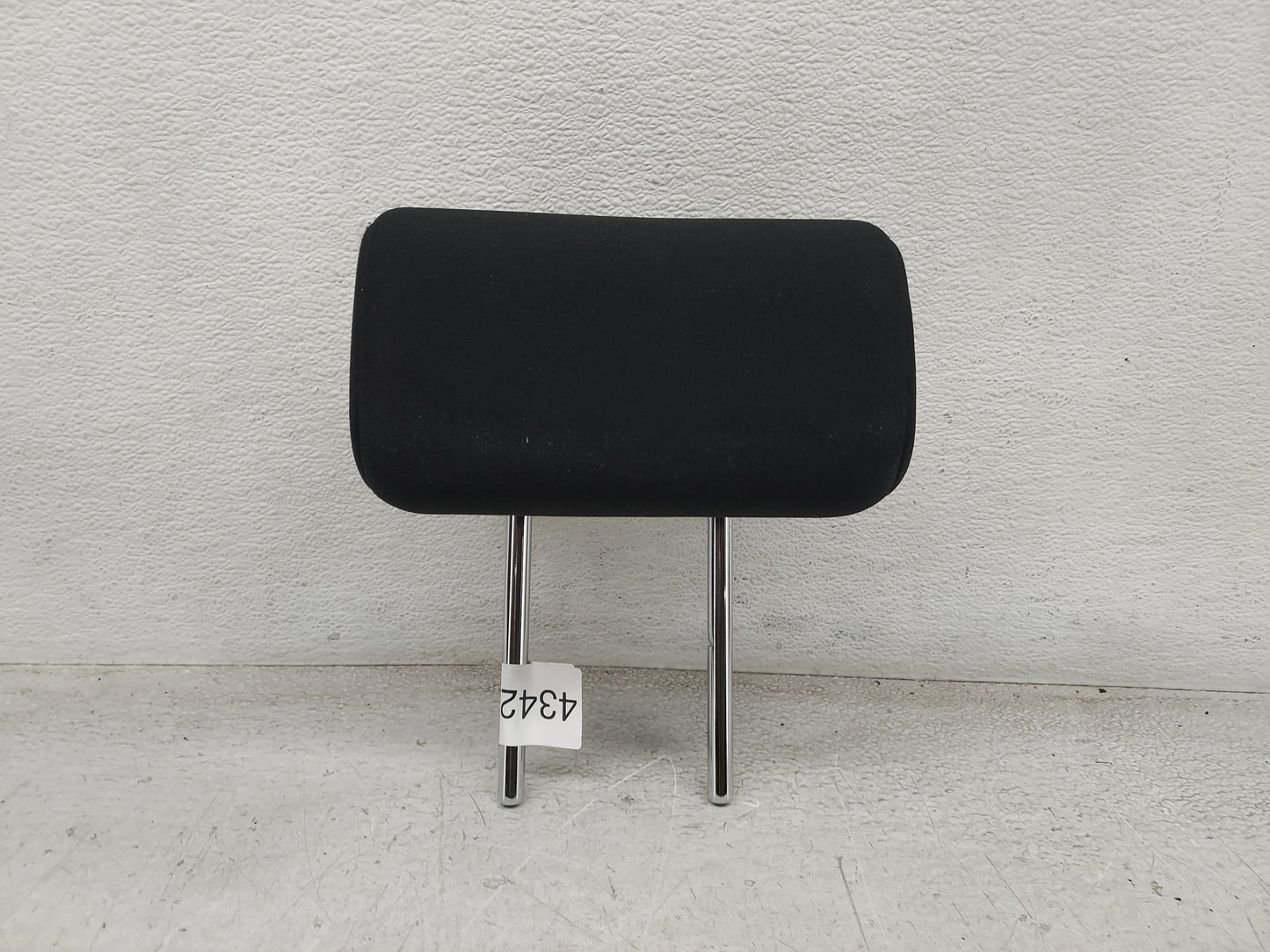 2015-2016 Mitsubishi Outlander Headrest Head Rest Rear Seat Fits Fits 2015 2016 OEM Used Auto Parts - Oemusedautoparts1.com