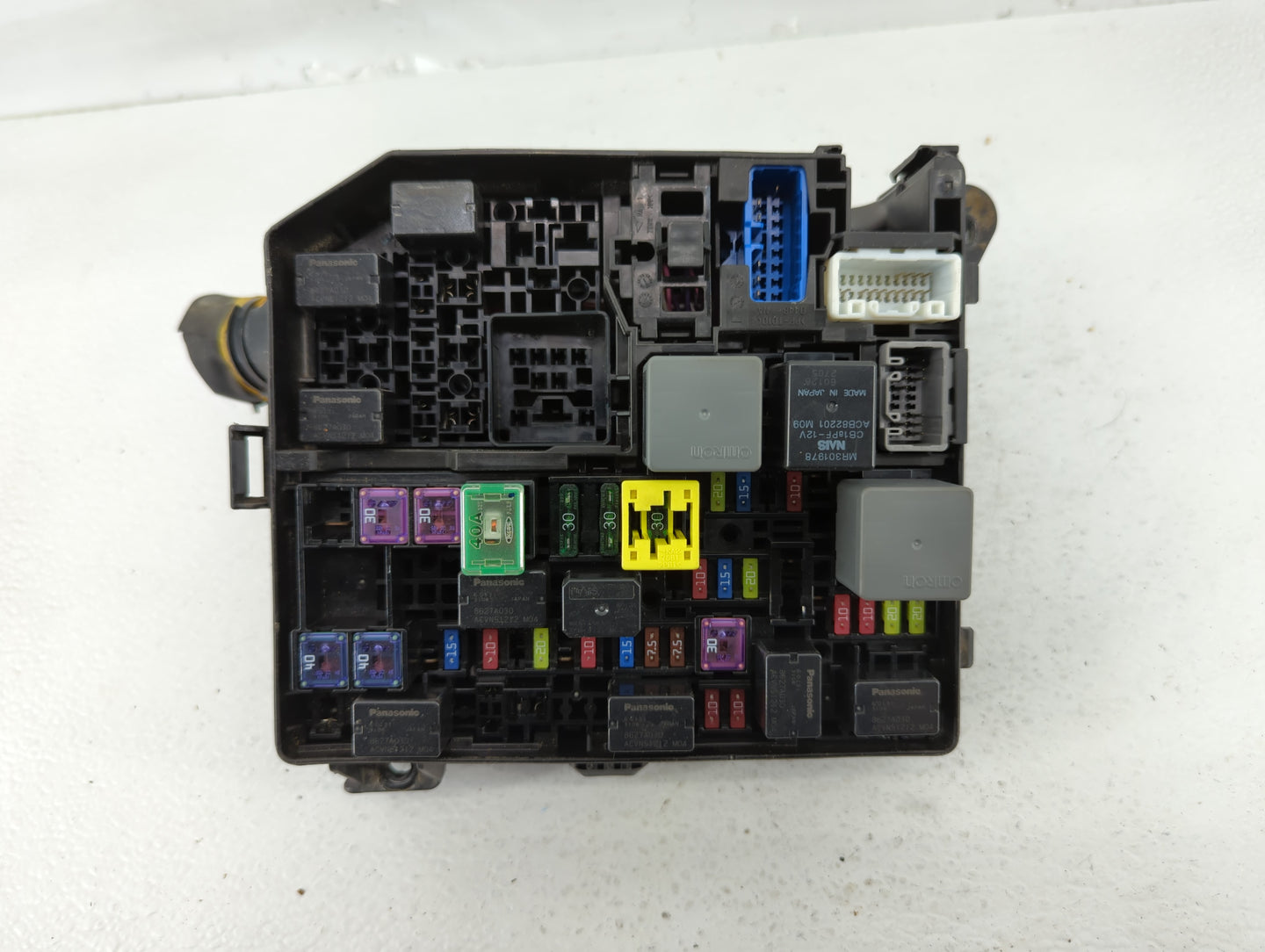 2016 Mitsubishi Outlander Fusebox Fuse Box Panel Relay Module P/N:7594>PP<NA Fits OEM Used Auto Parts - Oemusedautoparts1.co