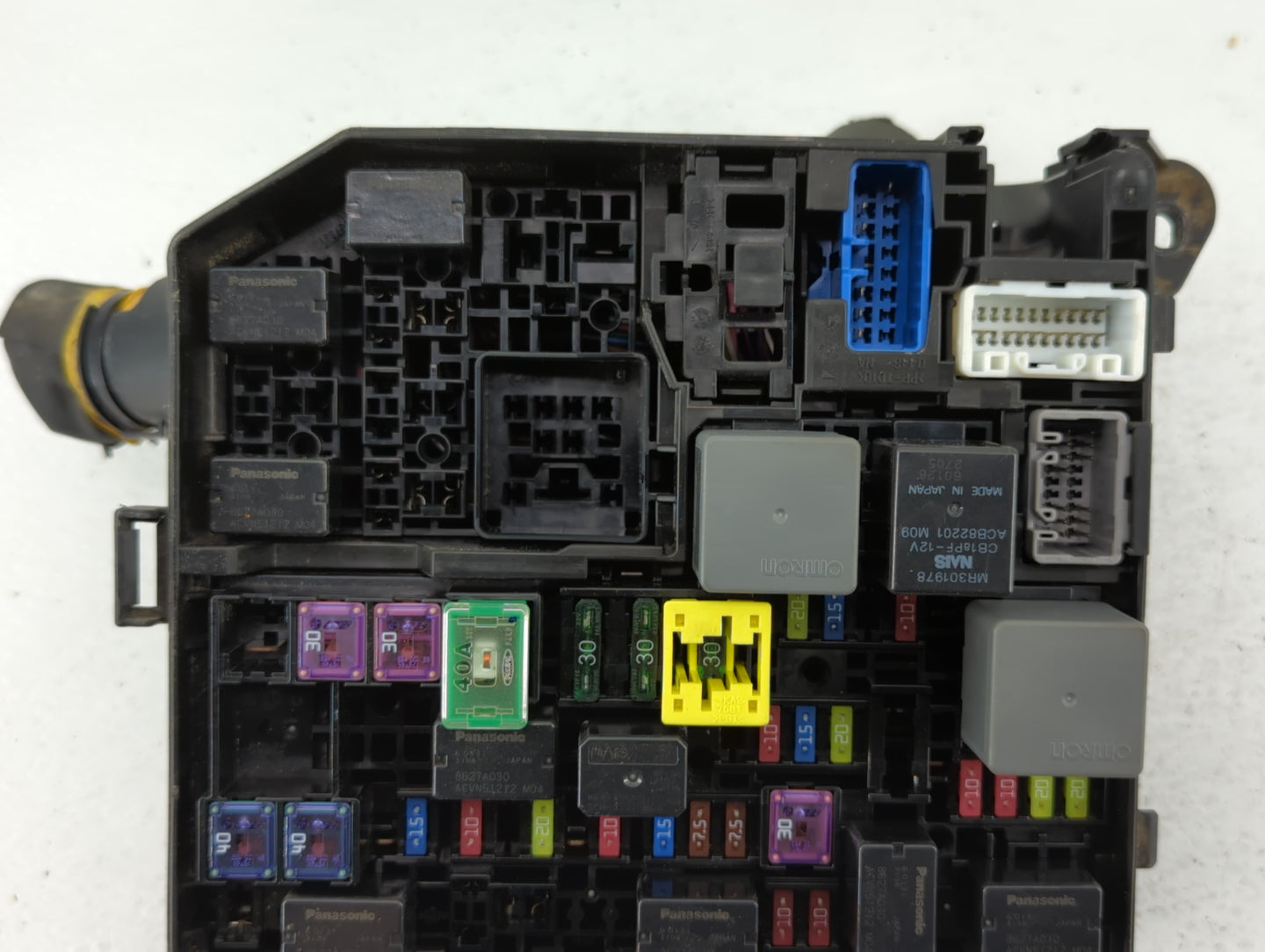 2016 Mitsubishi Outlander Fusebox Fuse Box Panel Relay Module P/N:7594>PP<NA Fits OEM Used Auto Parts - Oemusedautoparts1.co