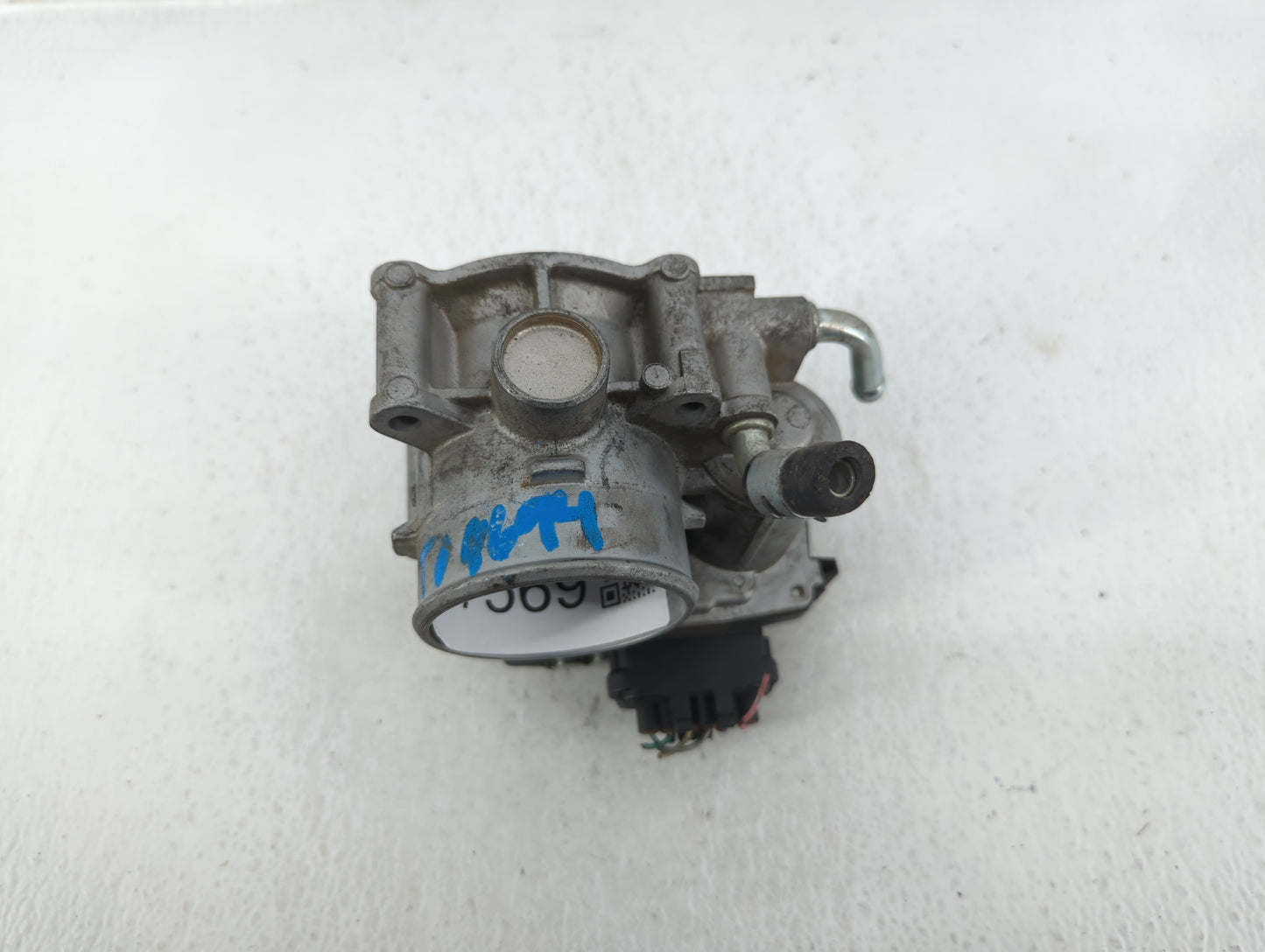 2013-2017 Mitsubishi Outlander Throttle Body Fits Fits 2013 2014 2015 2016 2017 OEM Used Auto Parts - Oemusedautoparts1.com