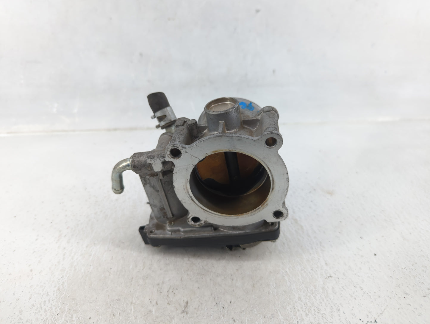 2013-2017 Mitsubishi Outlander Throttle Body Fits Fits 2013 2014 2015 2016 2017 OEM Used Auto Parts - Oemusedautoparts1.com