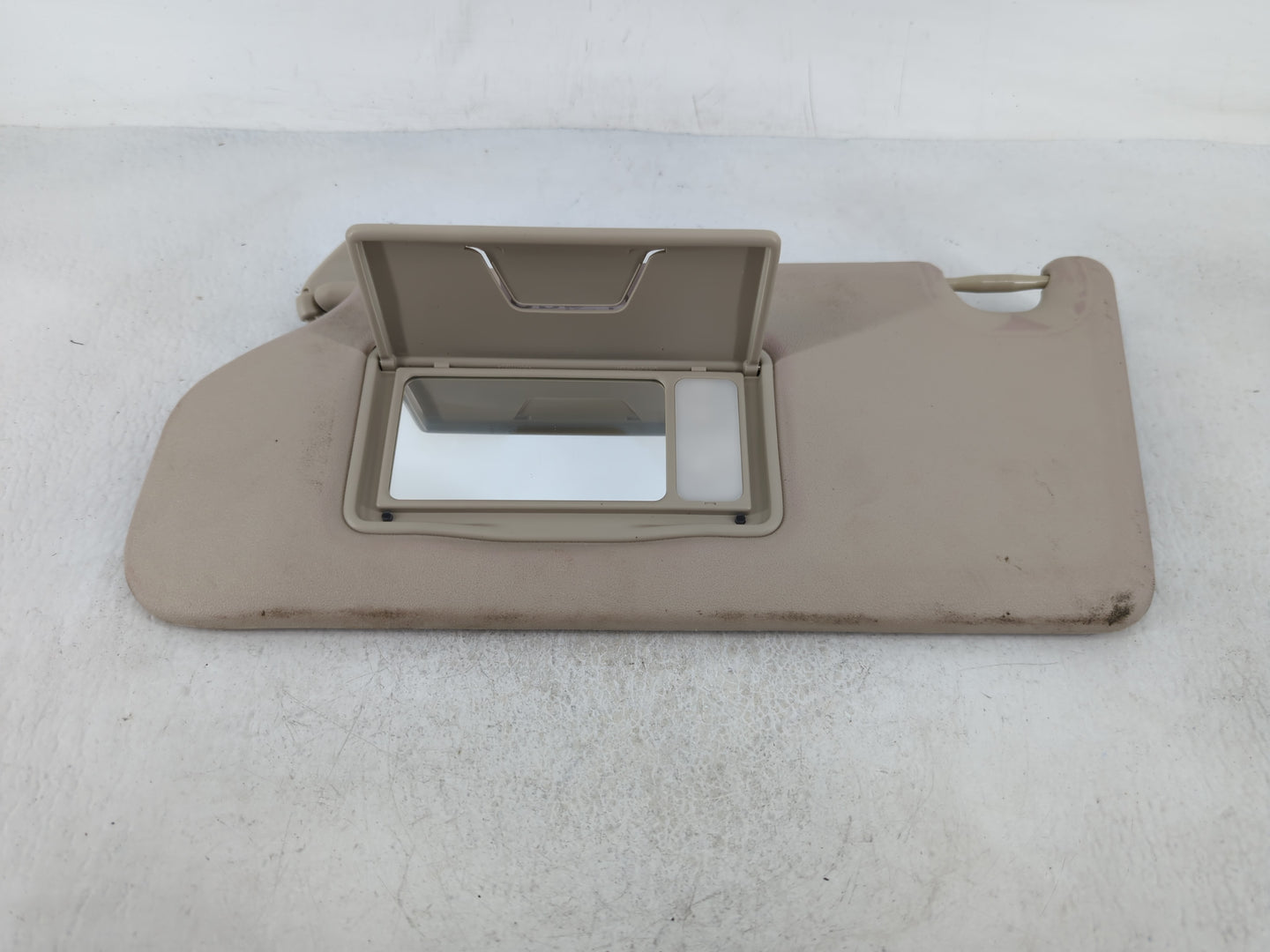 2016 Mitsubishi Outlander Sun Visor Shade Replacement Passenger Right Mirror Fits OEM Used Auto Parts - Oemusedautoparts1.co