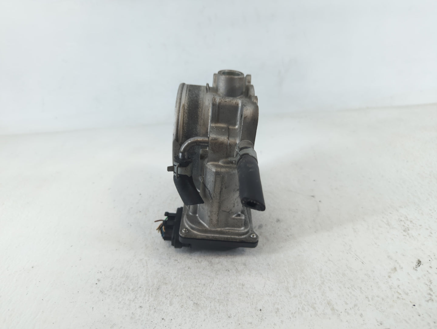 2016 Mitsubishi Outlander Throttle Body P/N:35100-3CAA0 Fits OEM Used Auto Parts - Oemusedautoparts1.com