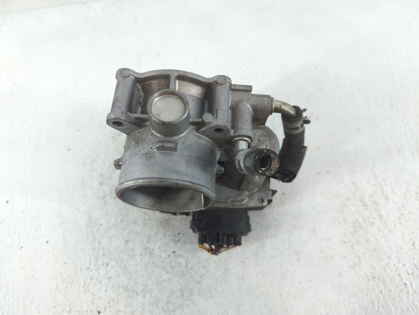 2013-2017 Mitsubishi Outlander Throttle Body P/N:57021 Fits Fits 2013 2014 2015 2016 2017 OEM Used Auto Parts - Oemusedautop