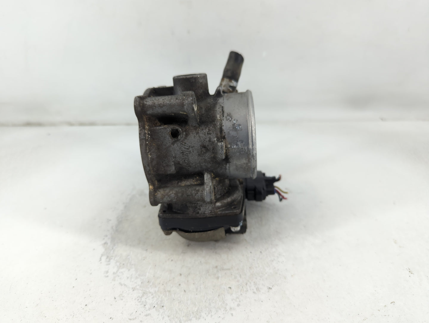 2013-2017 Mitsubishi Outlander Throttle Body P/N:6408 Fits Fits 2013 2014 2015 2016 2017 OEM Used Auto Parts - Oemusedautopa