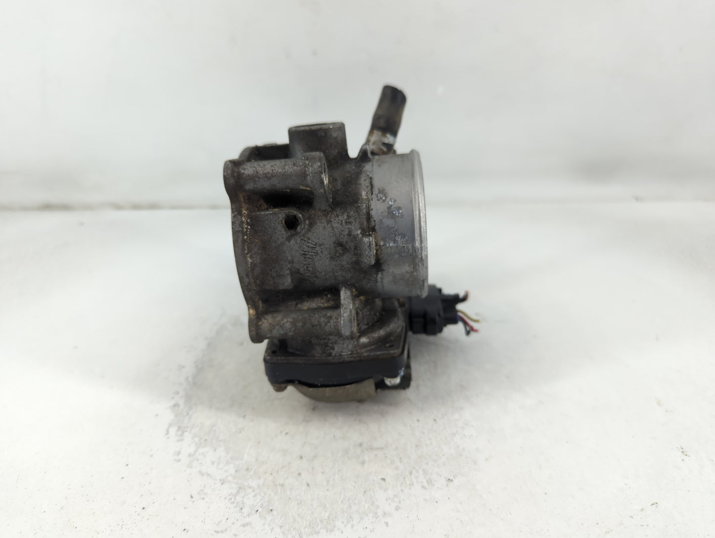 2013-2017 Mitsubishi Outlander Throttle Body P/N:6408 Fits Fits 2013 2014 2015 2016 2017 OEM Used Auto Parts - Oemusedautopa