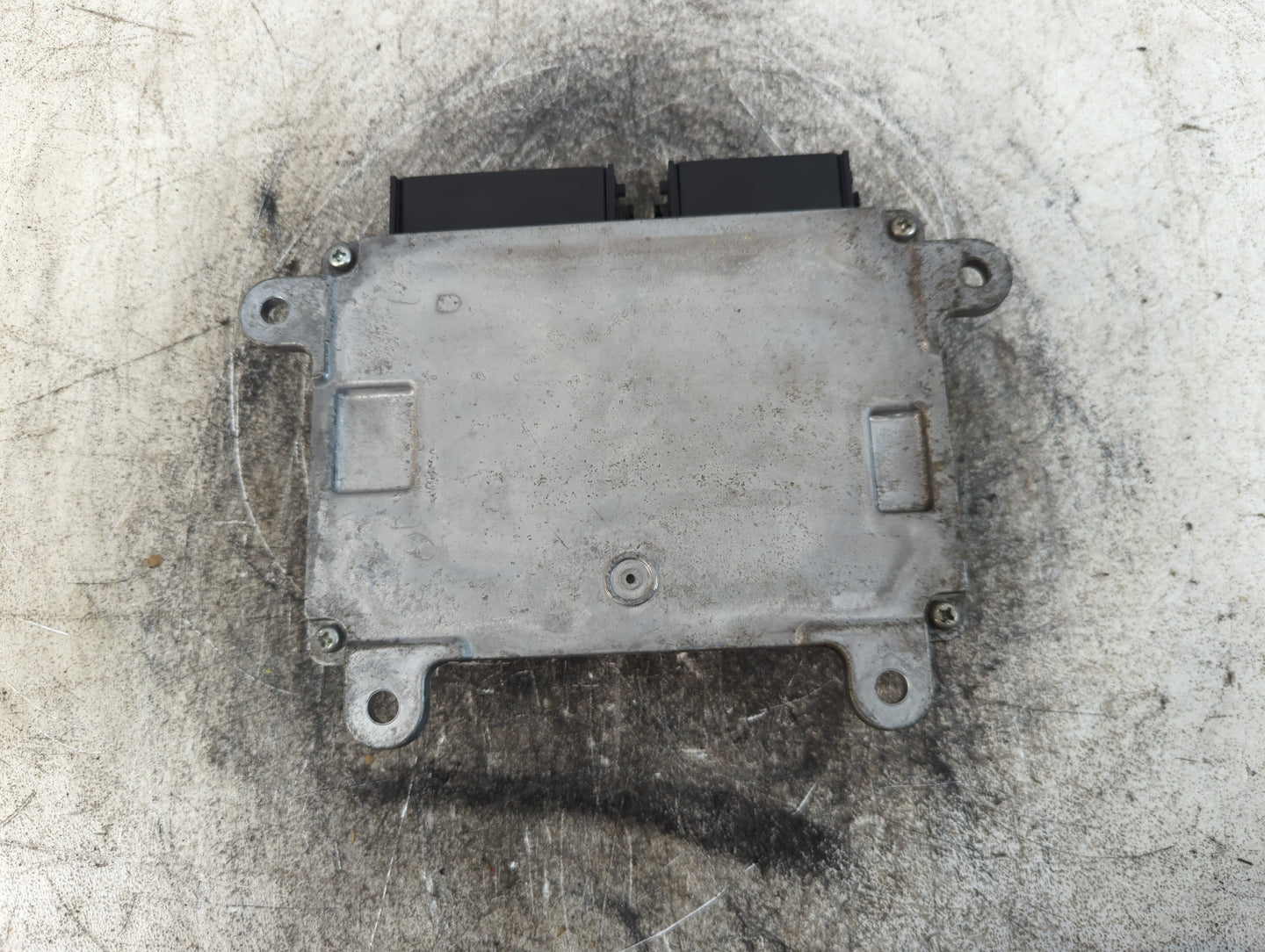 2016 Mitsubishi Outlander PCM Engine Control Computer ECU ECM PCU OEM Fits OEM Used Auto Parts - Oemusedautoparts1.com