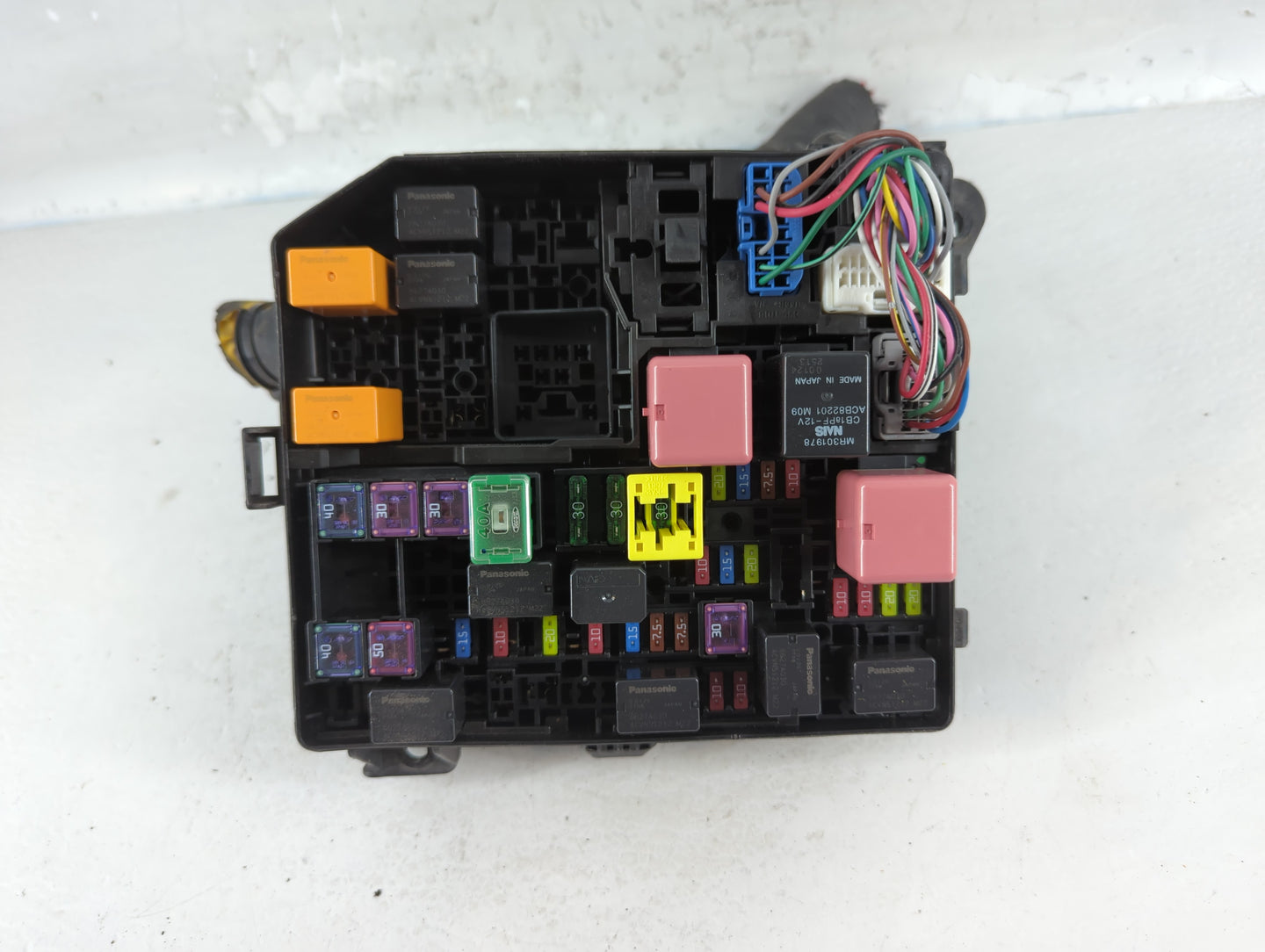 2014-2016 Mitsubishi Outlander Fusebox Fuse Box Panel Relay Module P/N:7594>PP<NA Fits Fits 2014 2015 2016 OEM Used Auto Par