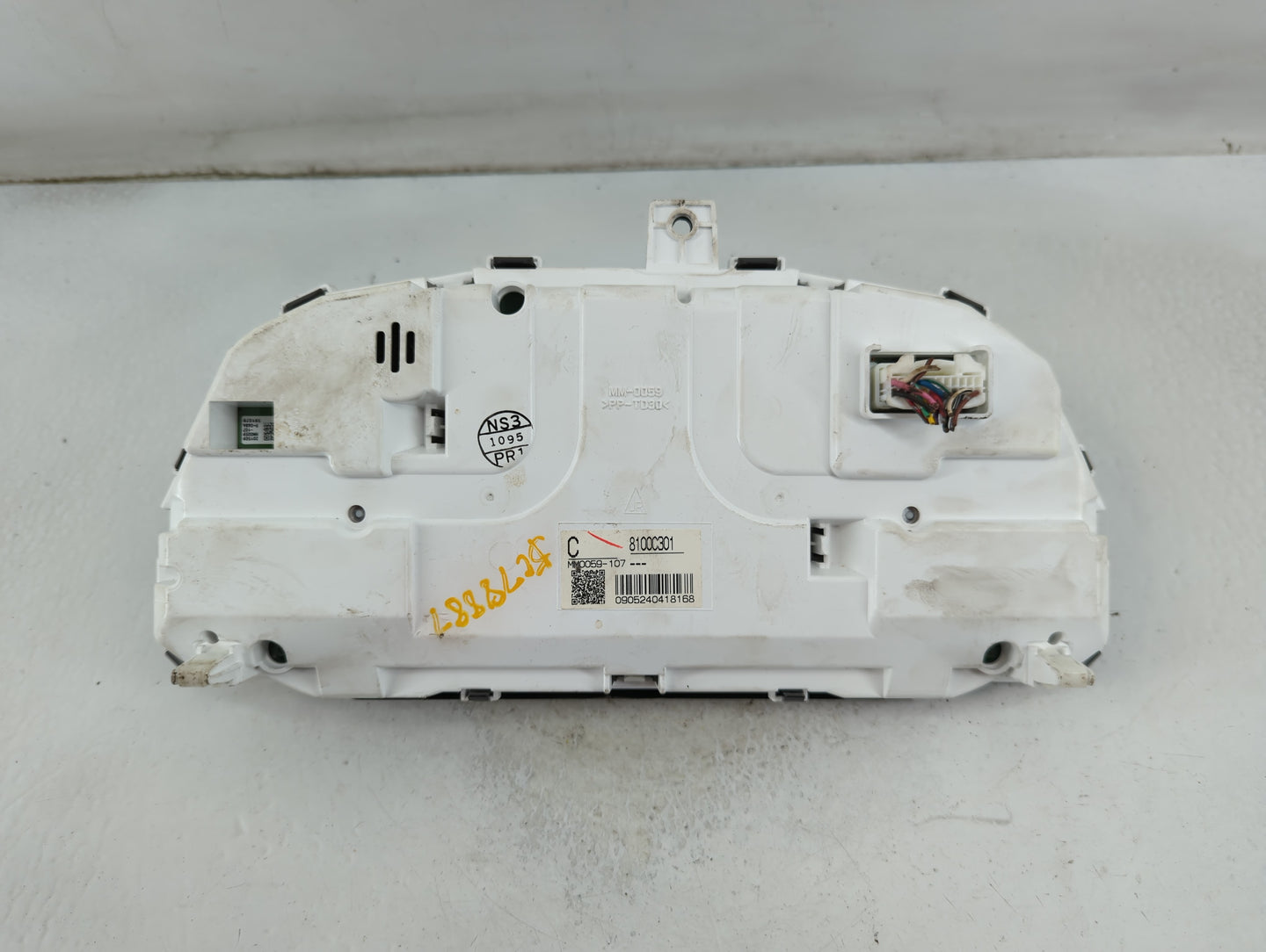 2016 Mitsubishi Outlander Instrument Cluster Speedometer Gauges P/N:8100C301 Fits OEM Used Auto Parts - Oemusedautoparts1.co