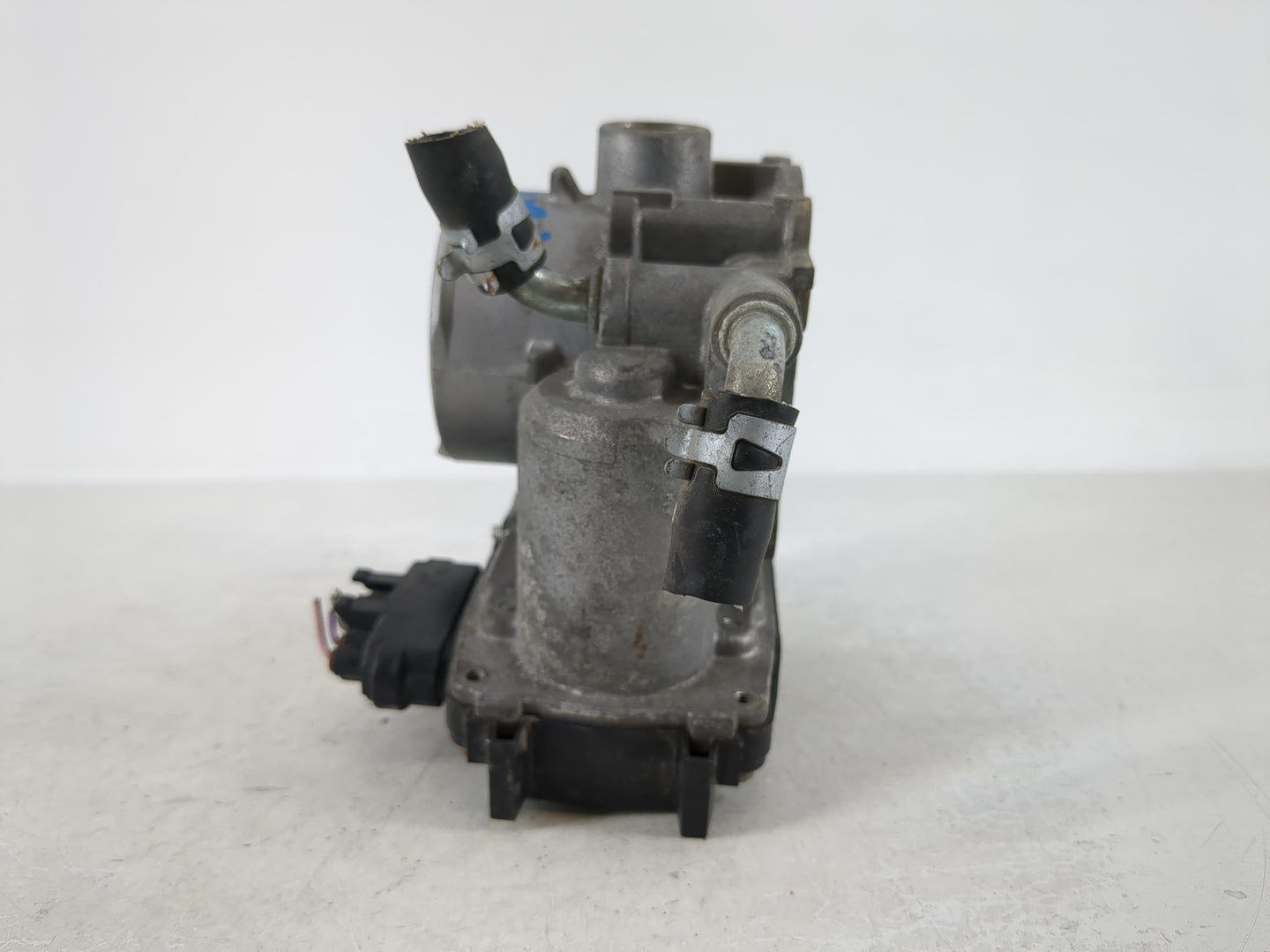 2013-2017 Mitsubishi Outlander Sport Throttle Body P/N:5130 0637 Fits Fits 2013 2014 2015 2016 2017 OEM Used Auto Parts - Oe