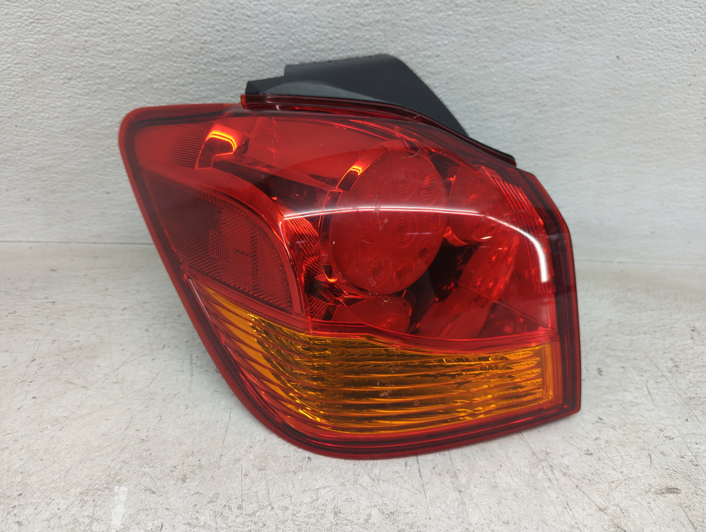 2011-2017 Mitsubishi Outlander Sport Tail Light Assembly Driver Left OEM P/N:P9374 Fits Fits 2011 2012 2013 2014 2015 2016 2