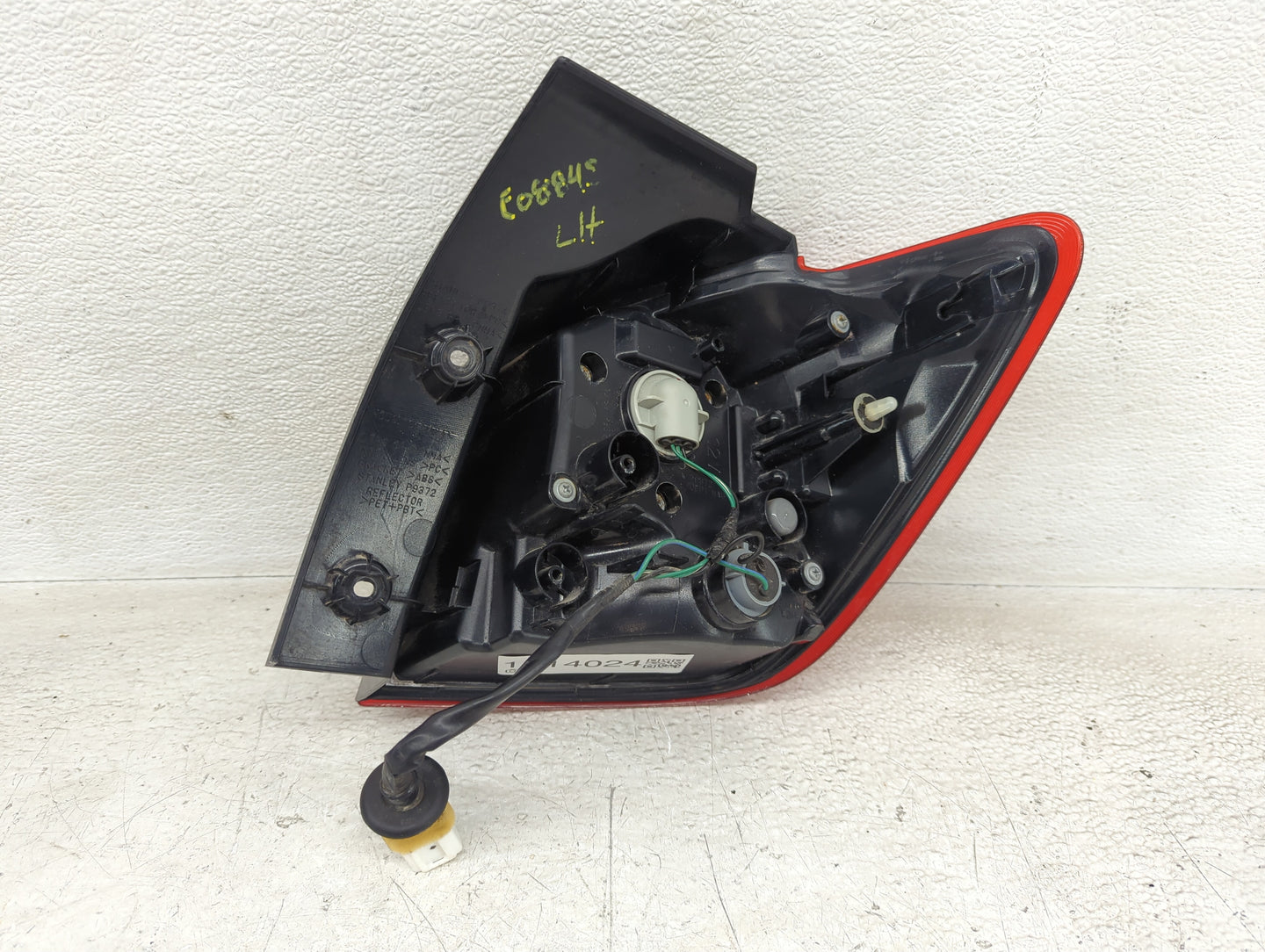 2011-2017 Mitsubishi Outlander Sport Tail Light Assembly Driver Left OEM P/N:P9374 Fits Fits 2011 2012 2013 2014 2015 2016 2