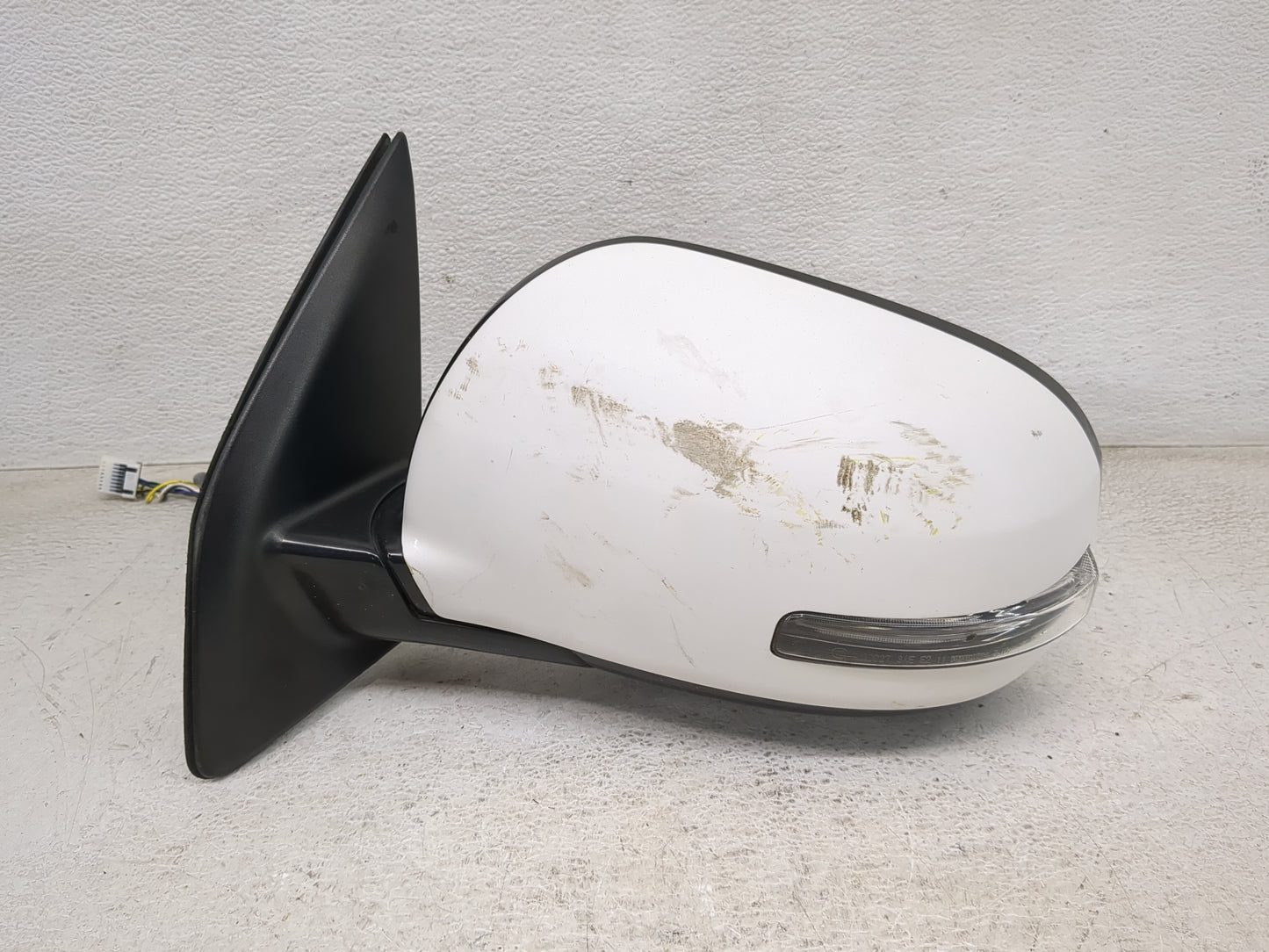 2015-2017 Mitsubishi Outlander Sport Driver Side View Mirror - Left Door Mirror OEM Used - Oemusedautoparts1.com