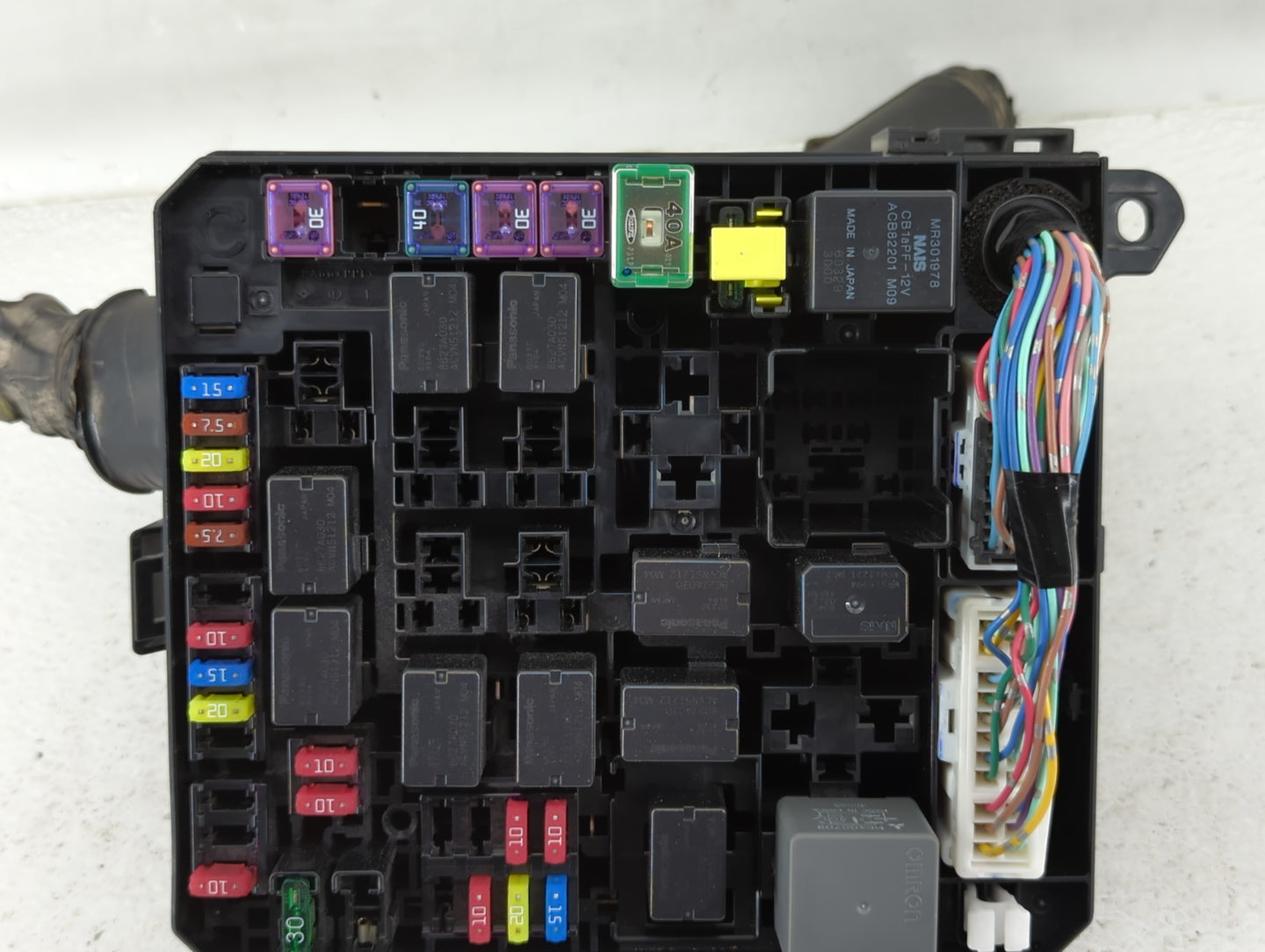 2016 Mitsubishi Outlander Sport Fusebox Fuse Box Panel Relay Module Fits OEM Used Auto Parts - Oemusedautoparts1.com