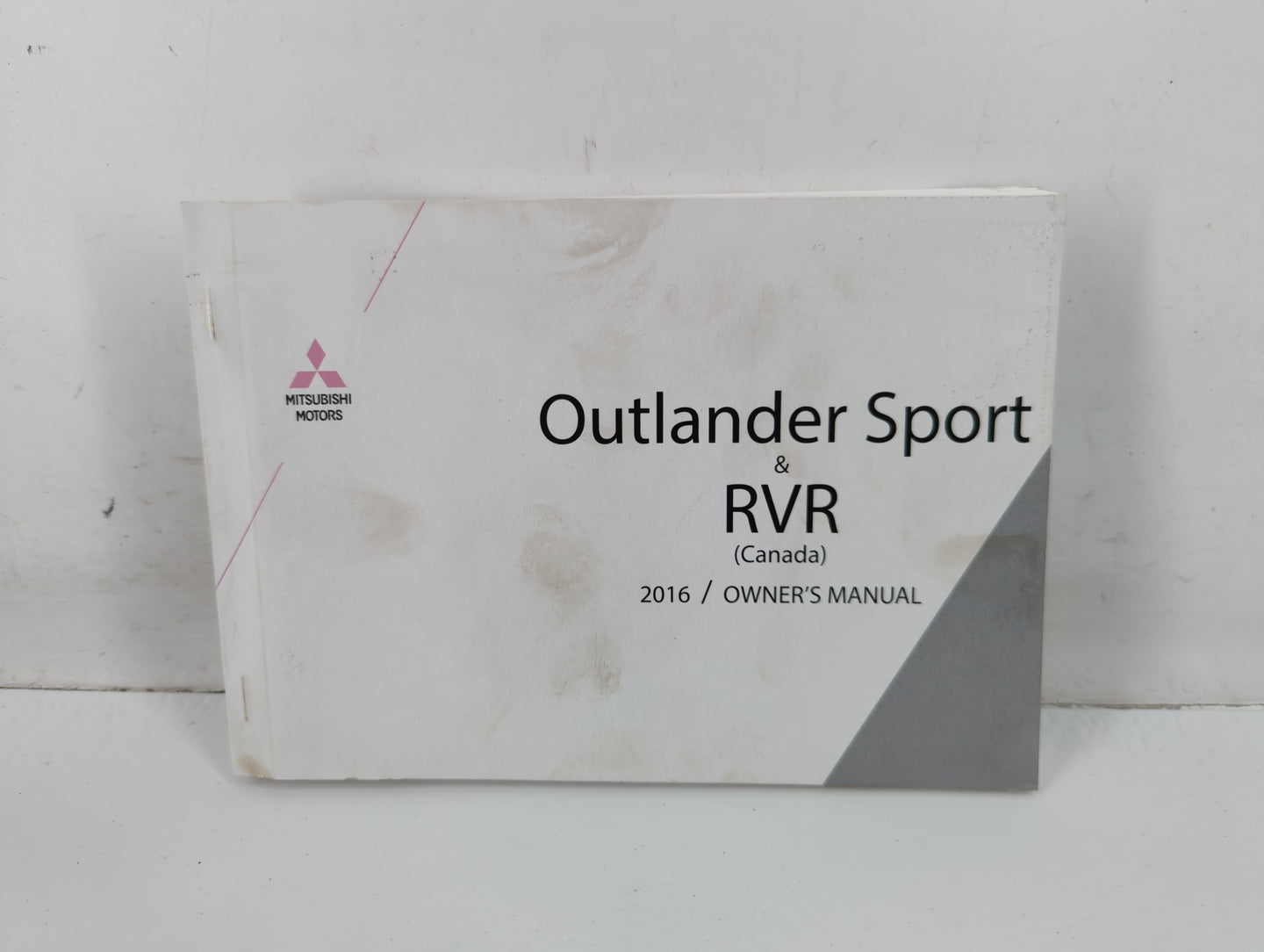 2016 Mitsubishi Outlander Sport Owners Manual Book Guide P/N:9290H128 OEM Used Auto Parts - Oemusedautoparts1.com