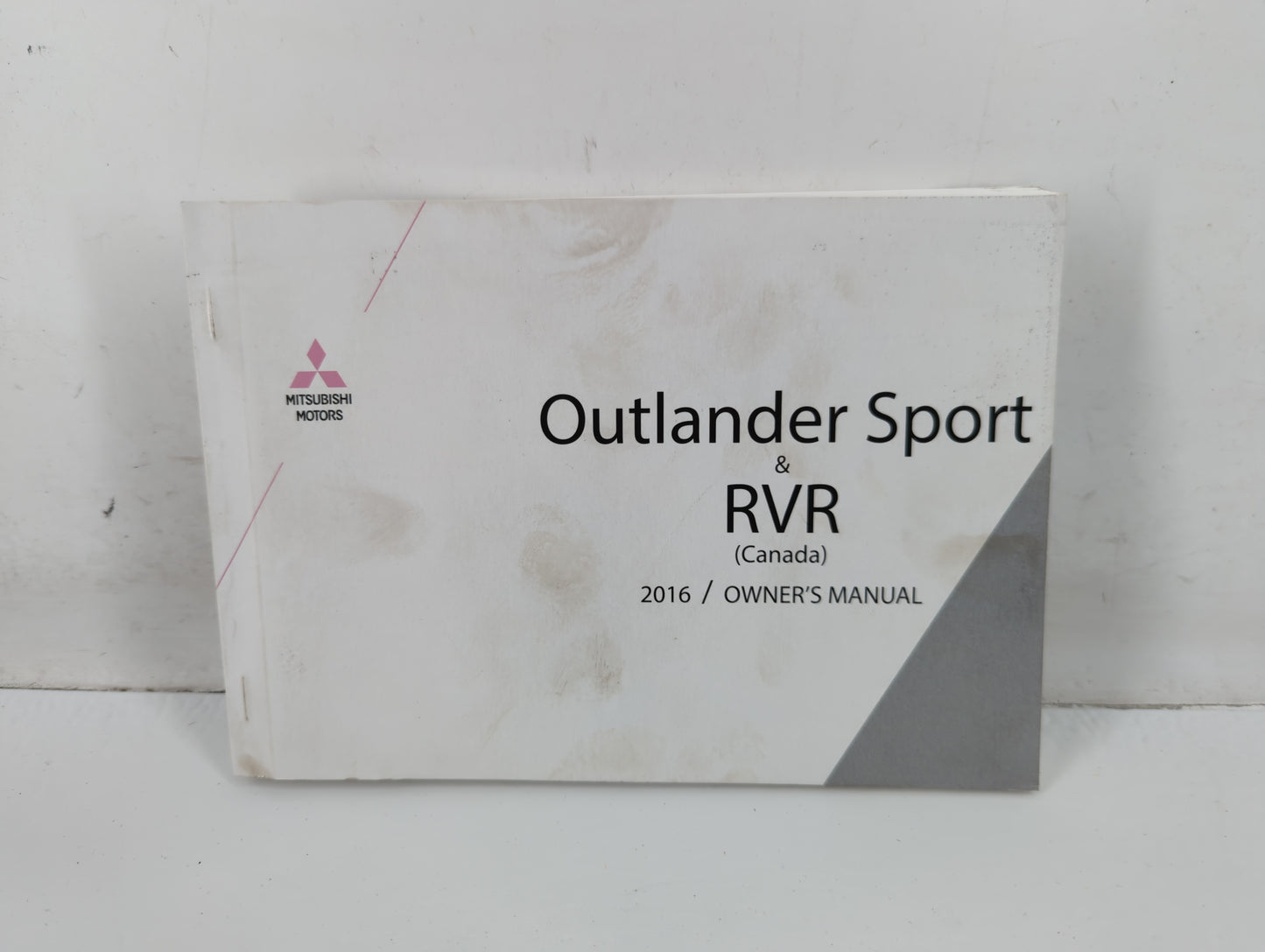 2016 Mitsubishi Outlander Sport Owners Manual Book Guide P/N:9290H128 OEM Used Auto Parts - Oemusedautoparts1.com