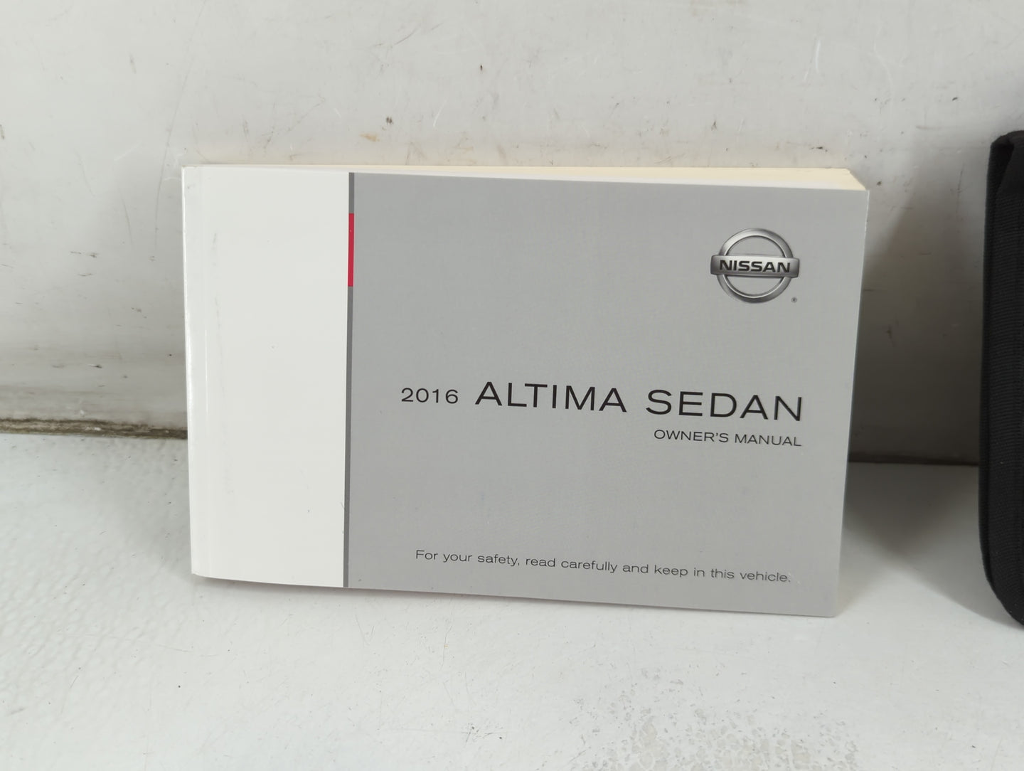 2016 Nissan Altima Owners Manual Book Guide P/N:OM16EA 0L33U1 OEM Used Auto Parts - Oemusedautoparts1.com